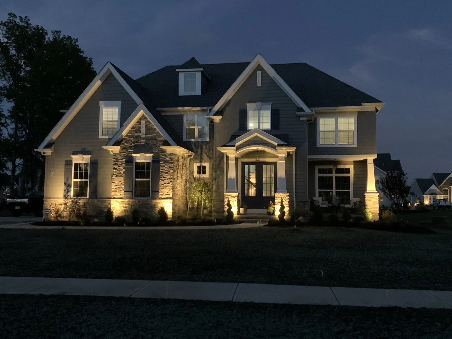 Paver Patios, Outdoor Kitchens, Walkways in Avon, OH Shoulders