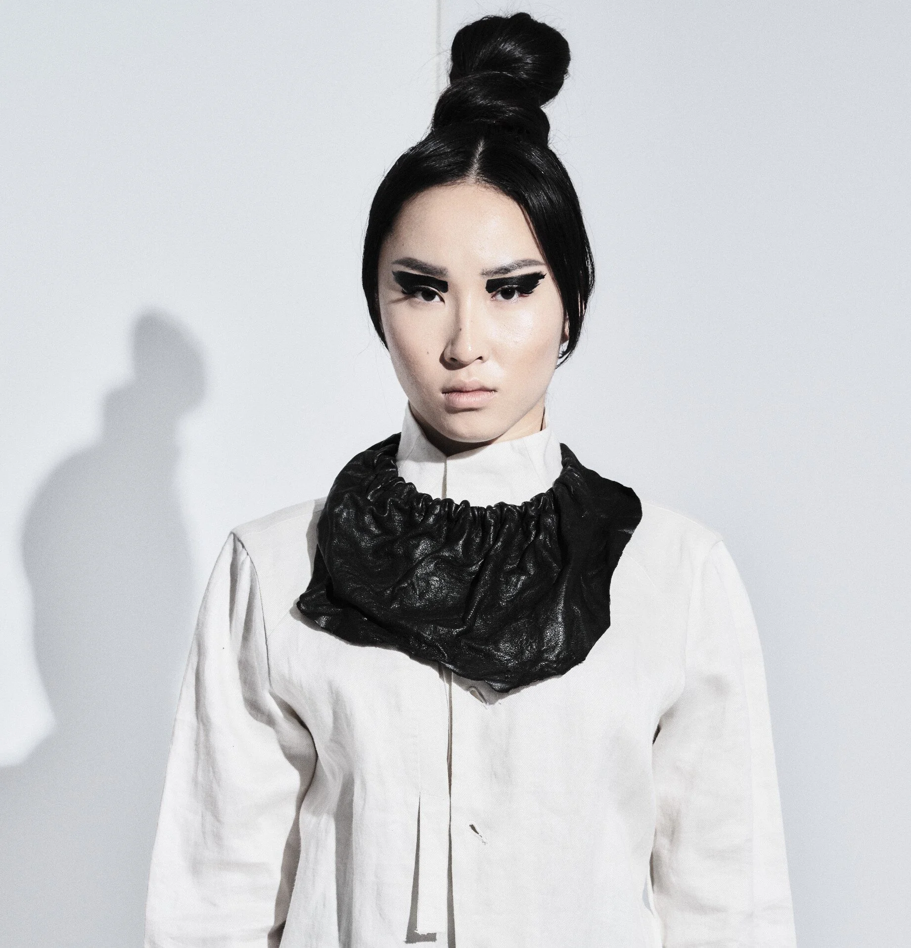 KASHAN LEATHER BIB NECKLACE