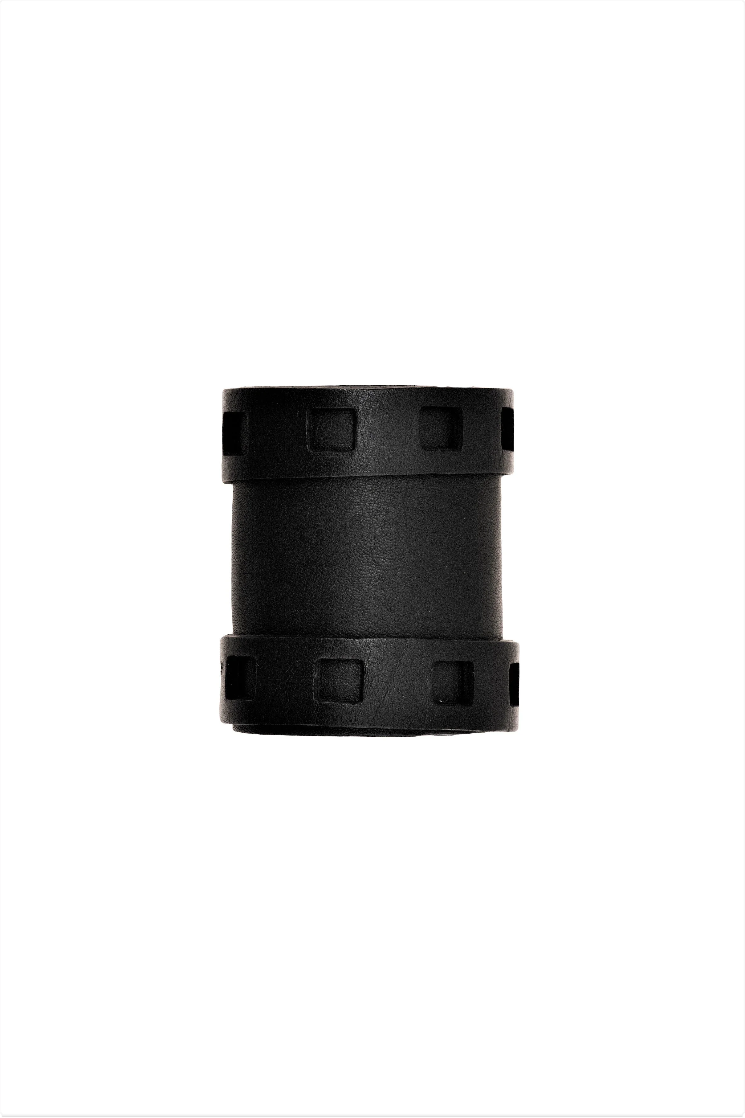 SQUARE LEATHER CUFF  