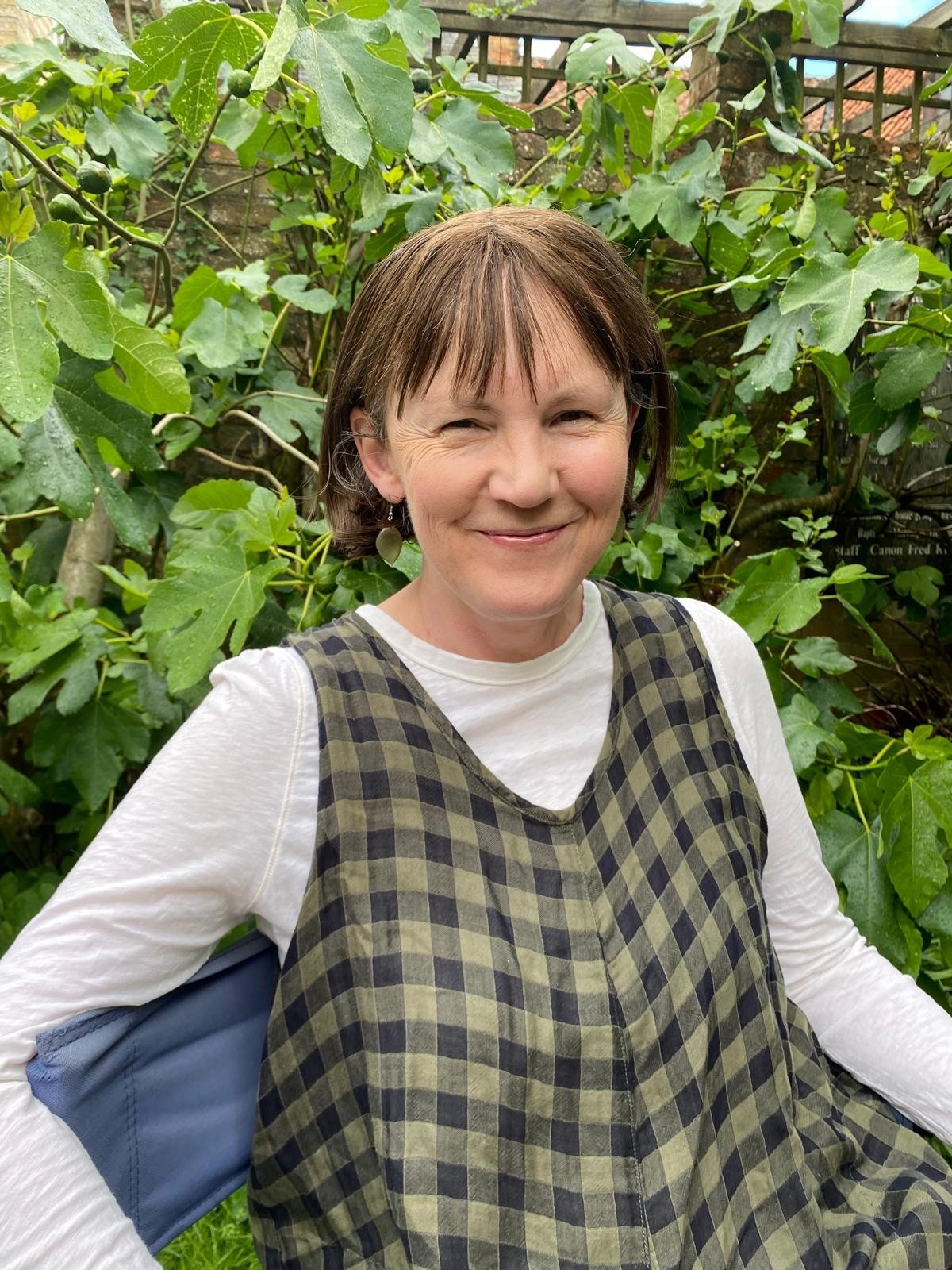 Author event: Midge Gillies