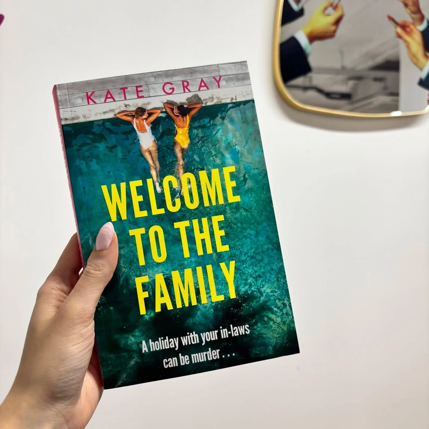 Gorgeous gorgeous proofs of @kate_gray_author's new psychological thriller, WELCOME TO THE FAMILY, are out in the world! 🎉