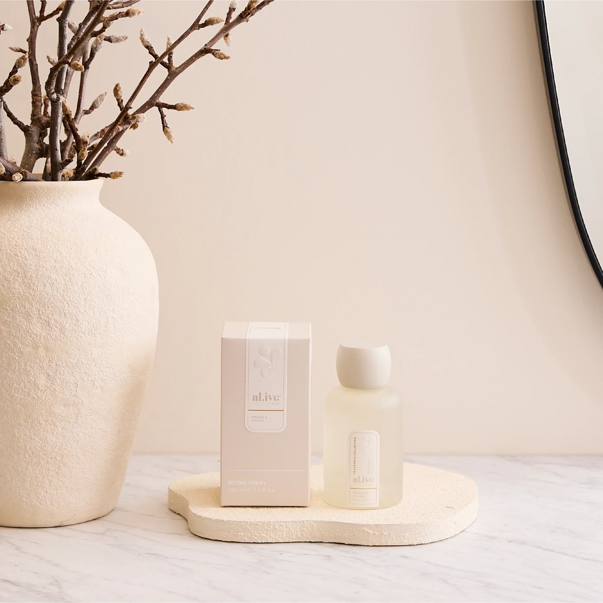 Fragrance_Styled-Imagery_Room-Spray_1_2048x2048_jpg.webp
