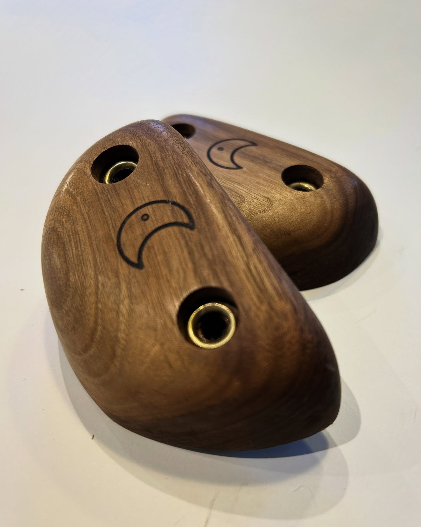 Beautiful walnut holds. 20 degree in cut with a nice rounded edge. Lovely to pull on, lovely to look at. 
.
.
.
#Bouldering #boulderinglife #climbing #woodenholds #climbingtraining #boulderingtraining #rockclimbing #climbingholds #bouldering_is_my_pa