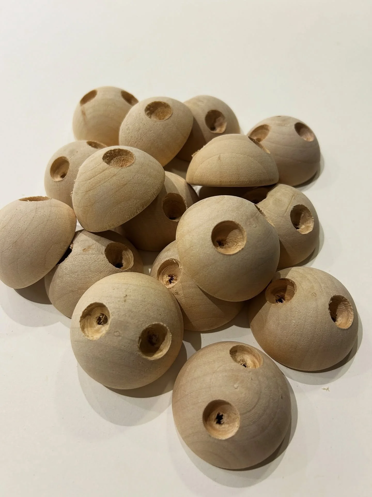 After several requests I’ve added a load of Half dome foot holds to the webshop.  50mm diameter and 30mm deep for a nice challenging foot hold. 
.
.
.
#Bouldering #boulderinglife #climbing #climbingtraining #boulderingtraining #climbingwall #cl