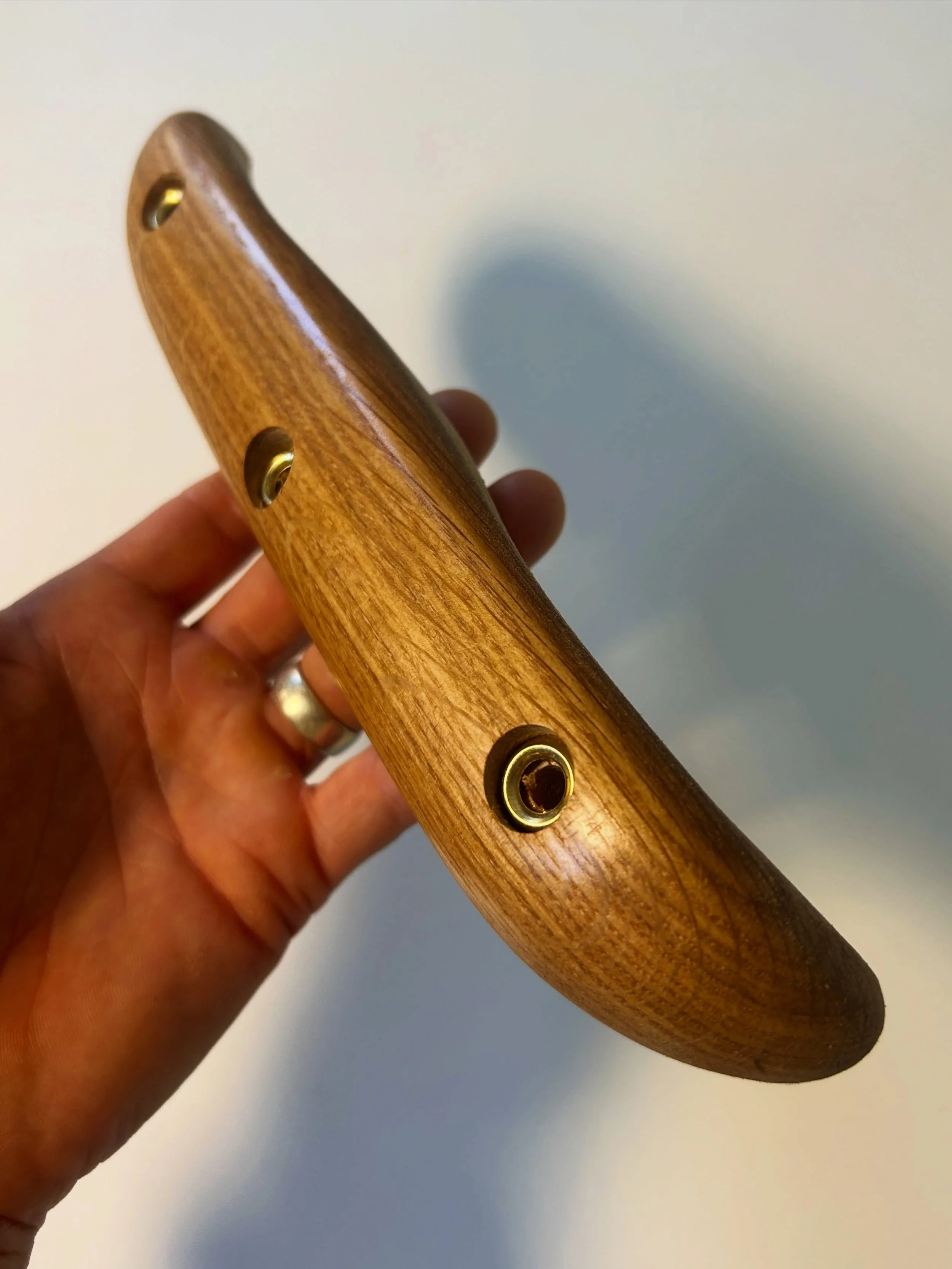 Made a few of these matchable bump rails recently. Really like how they feel in the hand and how they give the contact area a bit more interest. This one is around 30mm deep have a nice positive incut and is available on the webshop now. .
.
.
.
#woo