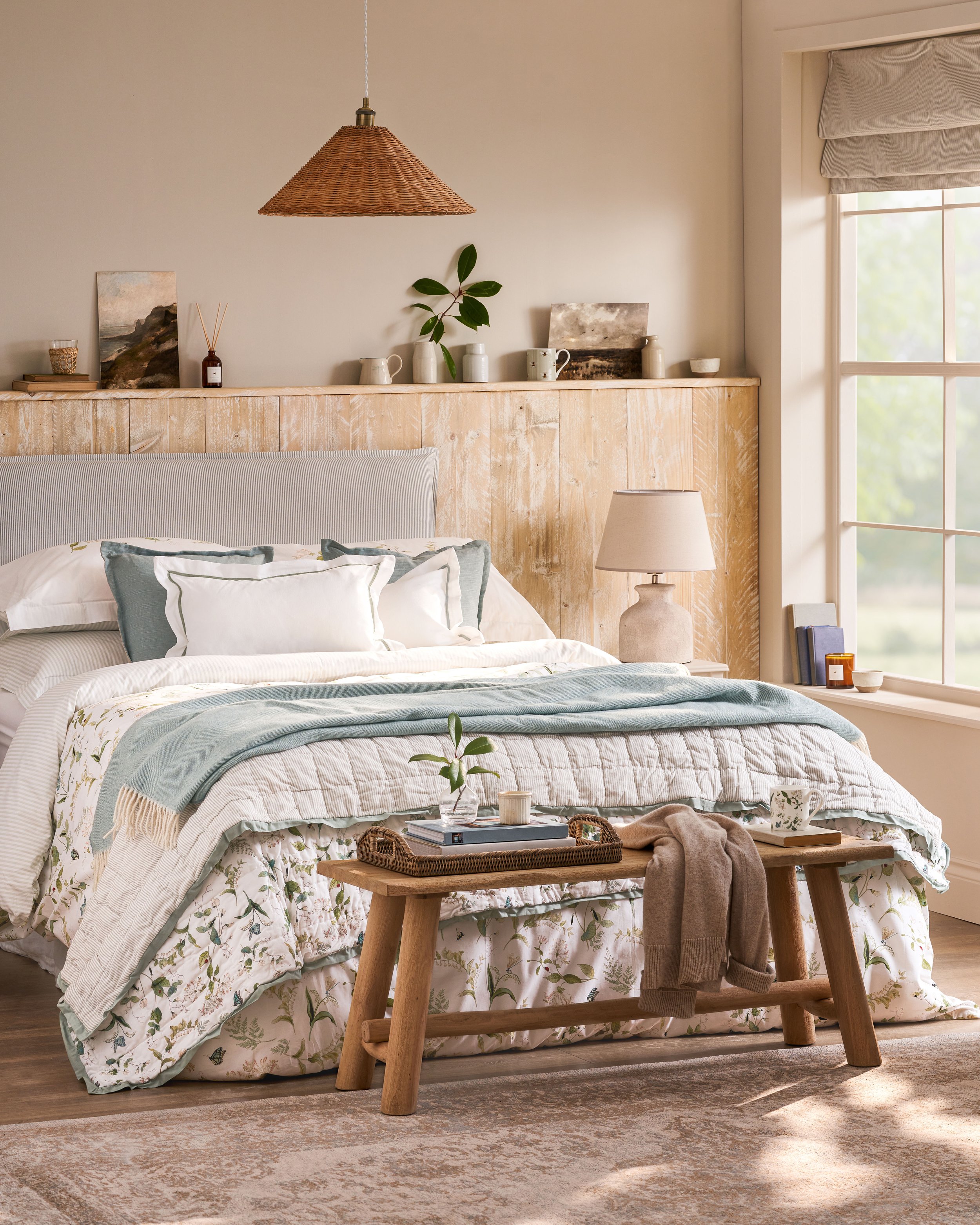 SS25-WILD-FLORAL-BEDDING-HERO-1-PORTRAIT.jpg