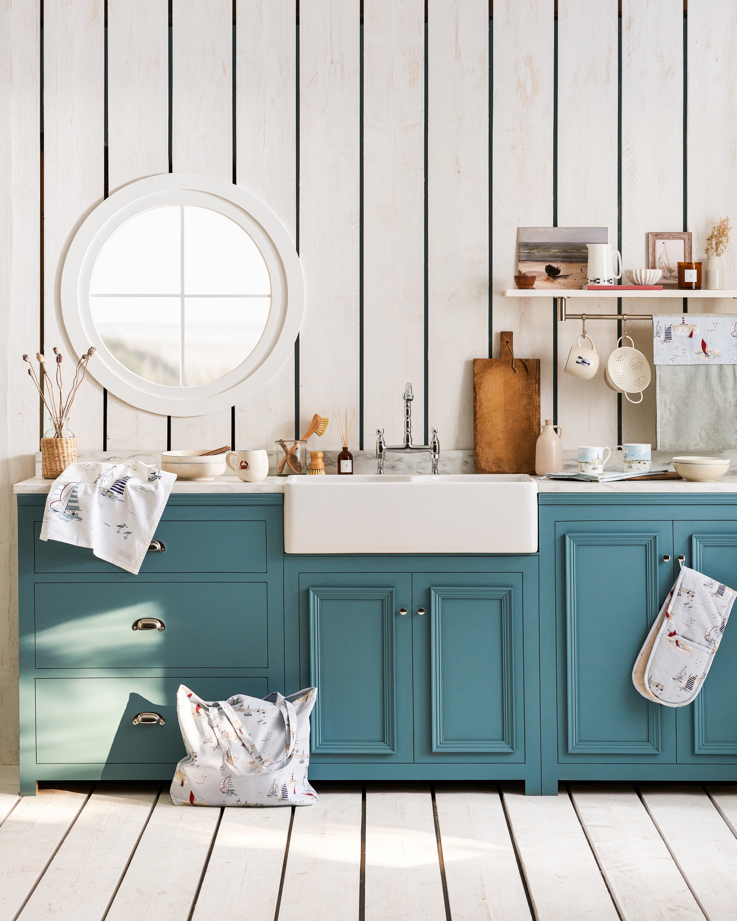 SS25-COASTAL-BOATS-KITCHEN-HERO-1-PORTRAIT-2.jpg