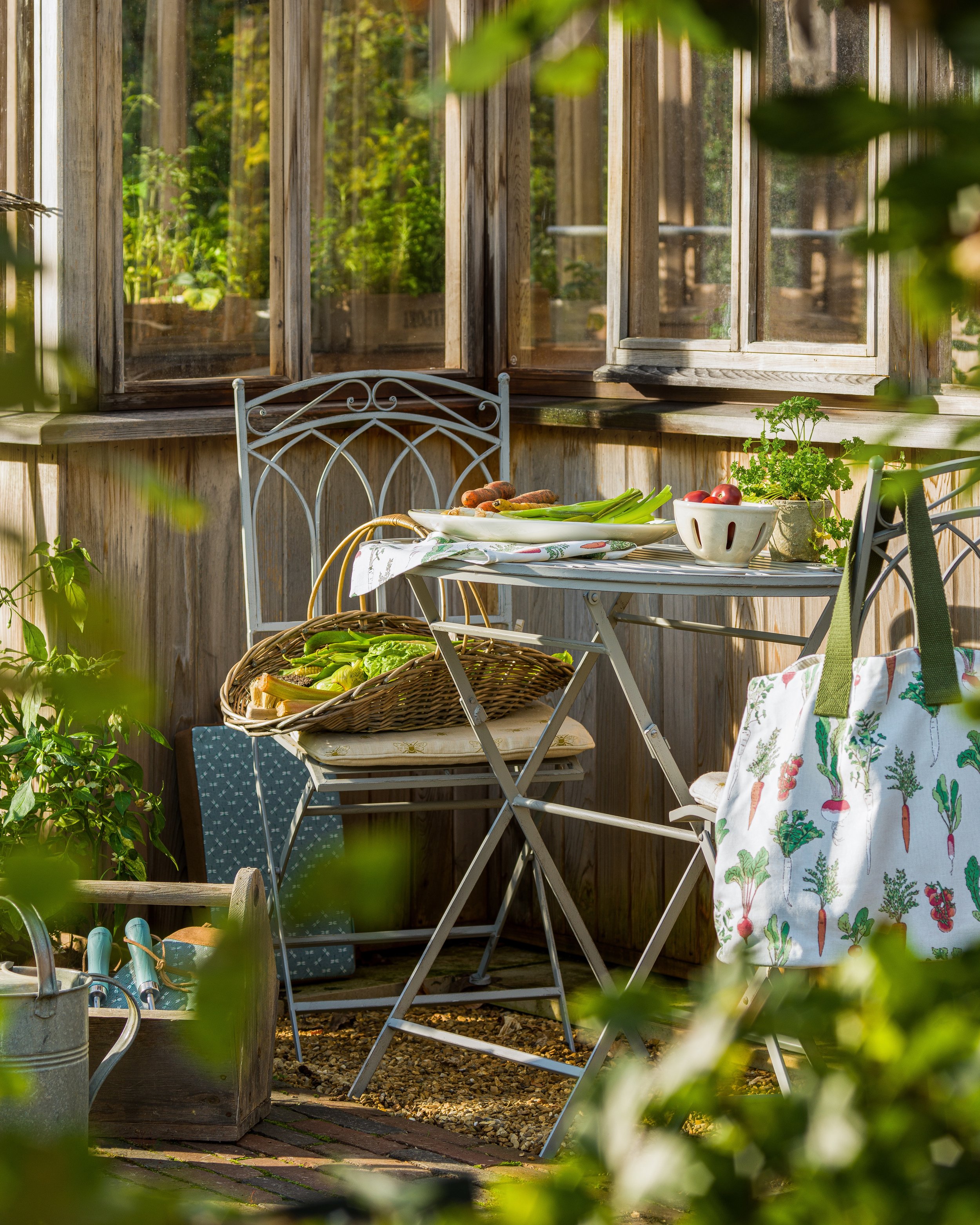 SS25-GARDEN-VEGETABLES-OUTDOOR-HERO-PORTRAIT-2.jpg