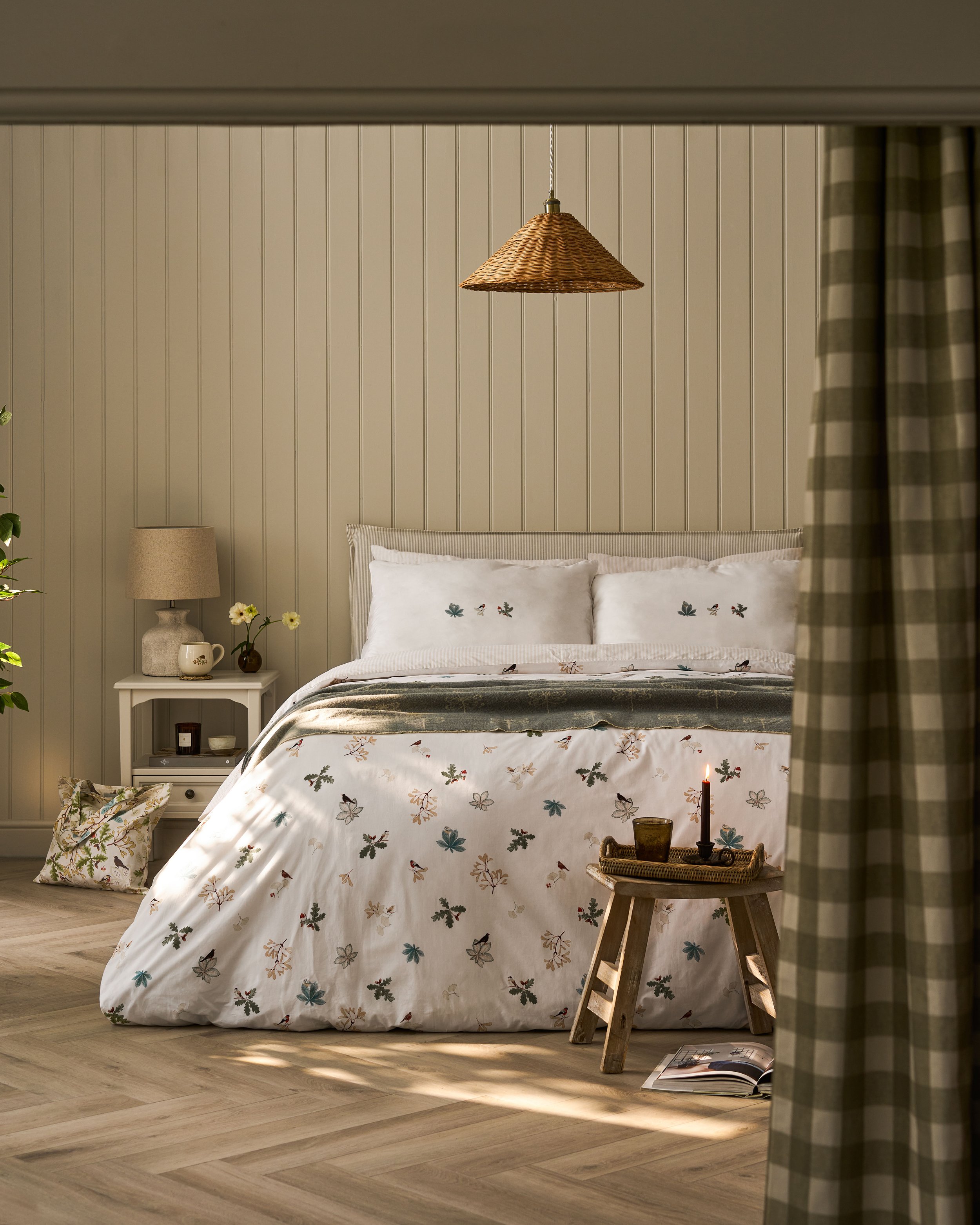 AW25-ORCHARD-BIRDS-BEDDING-HERO-PORTRAIT.jpg