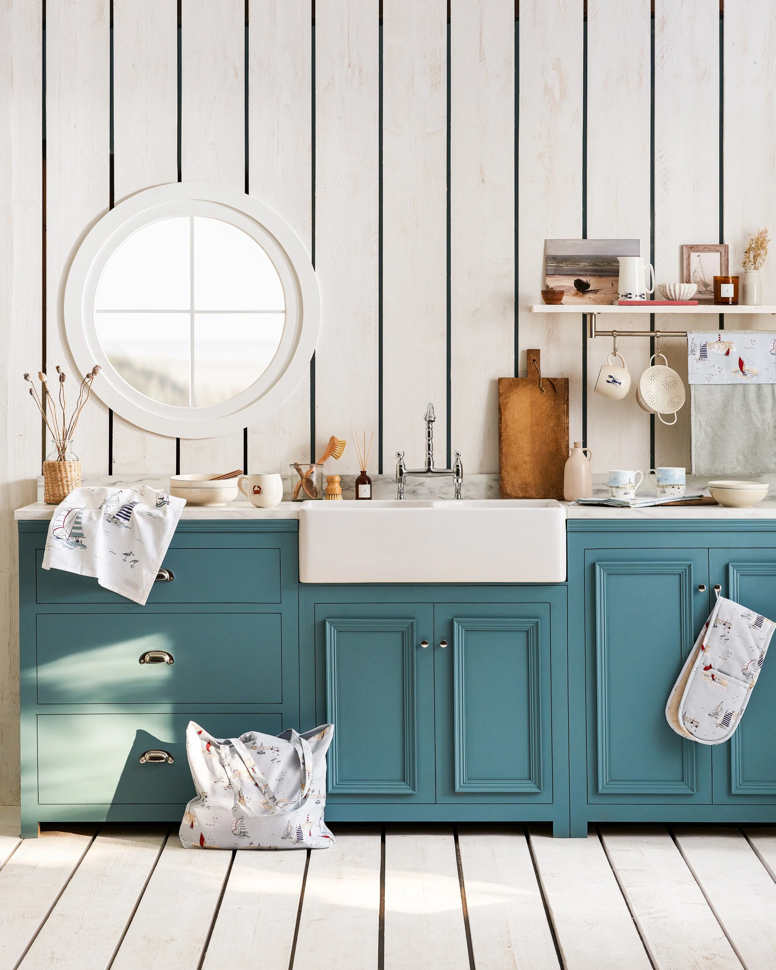 SS25-COASTAL-BOATS-KITCHEN-HERO-1-PORTRAIT-2.jpg