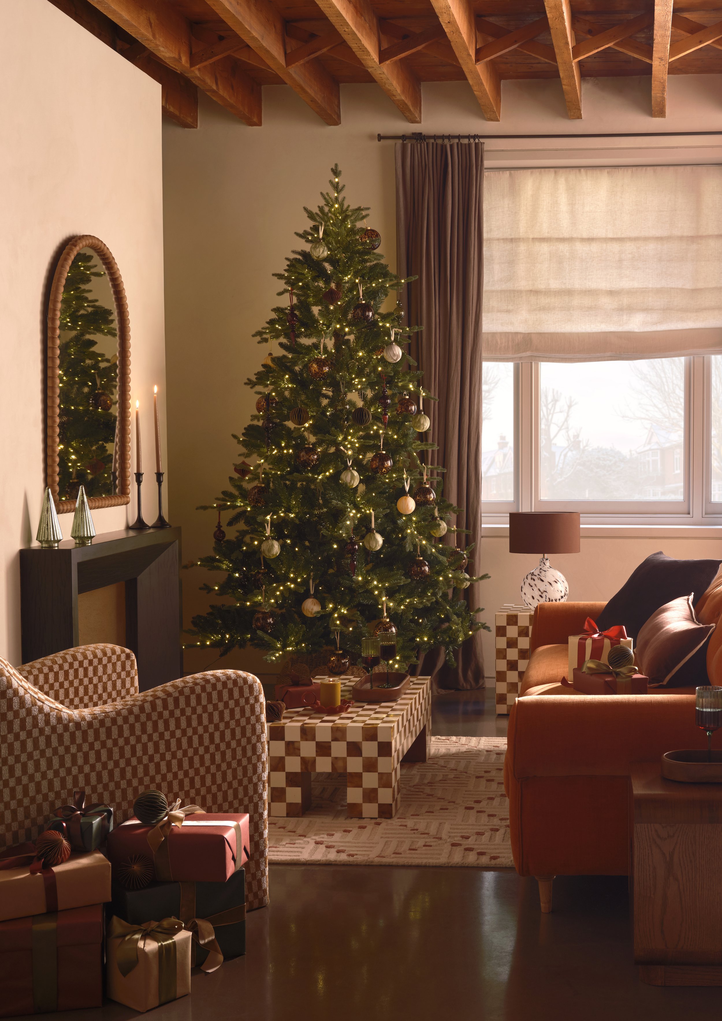 Shot 10 Christmas Living GE.jpg