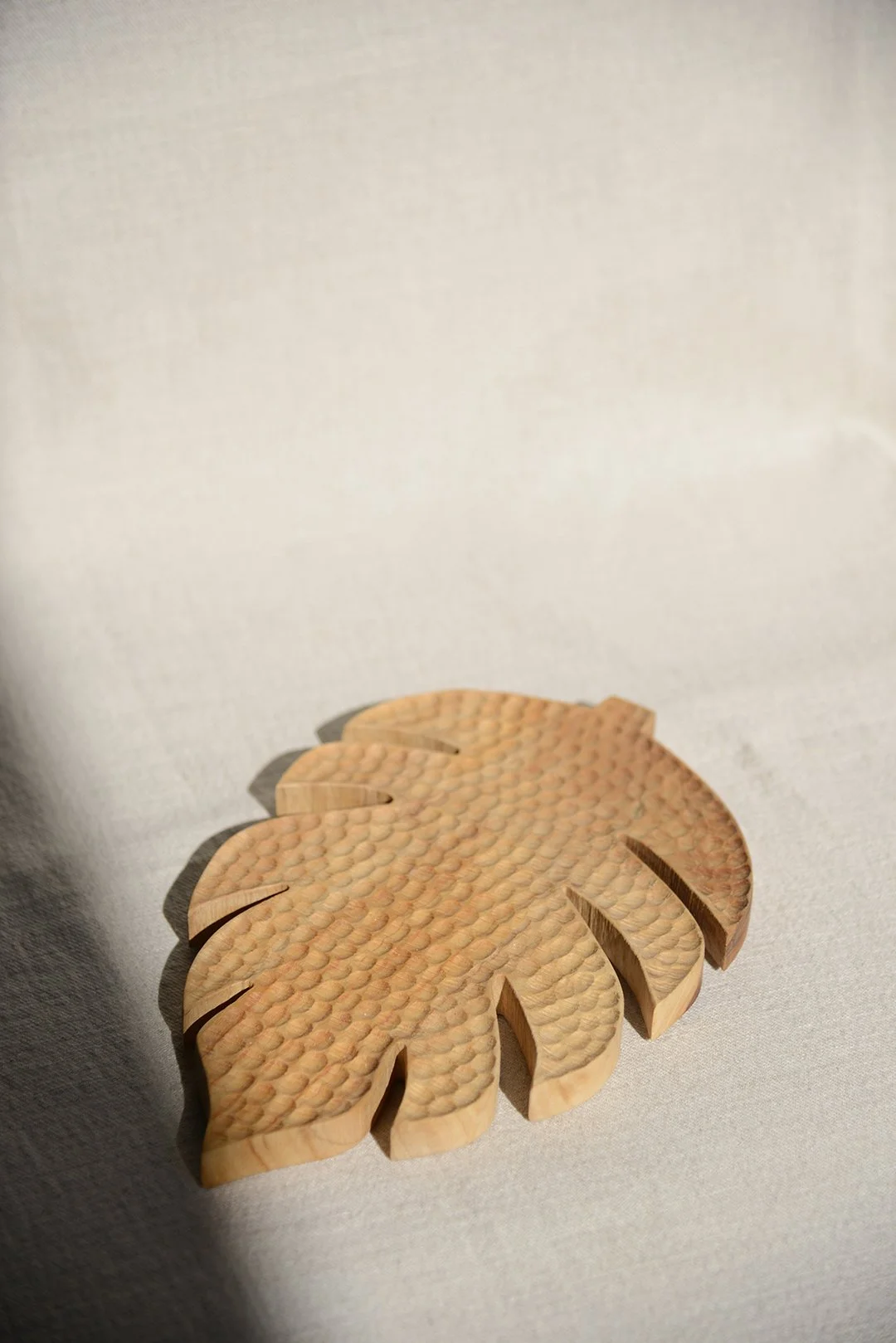 Adam's Rib Leaf Wood Tray