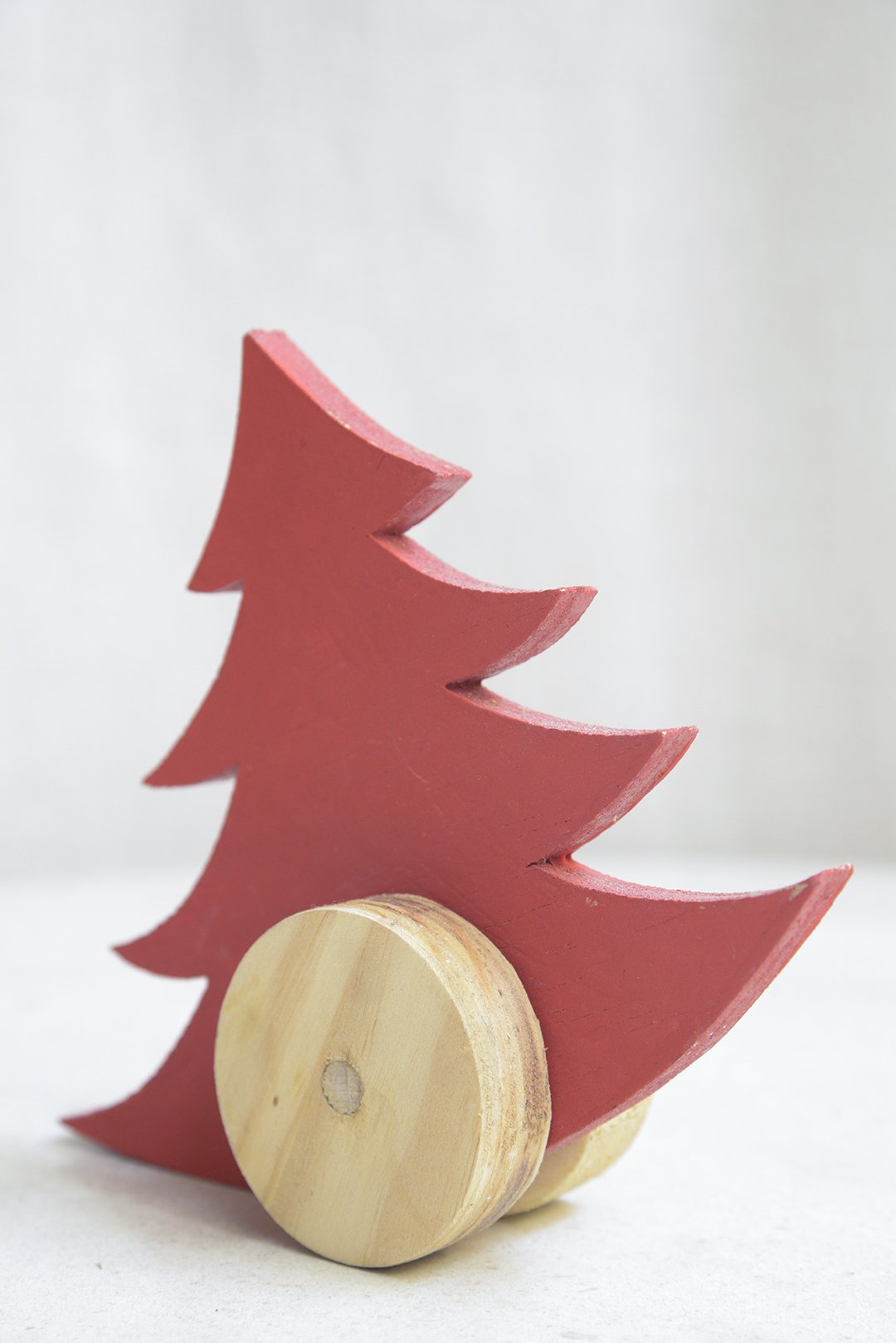 23-06_wooden-pine-tree_3.jpg