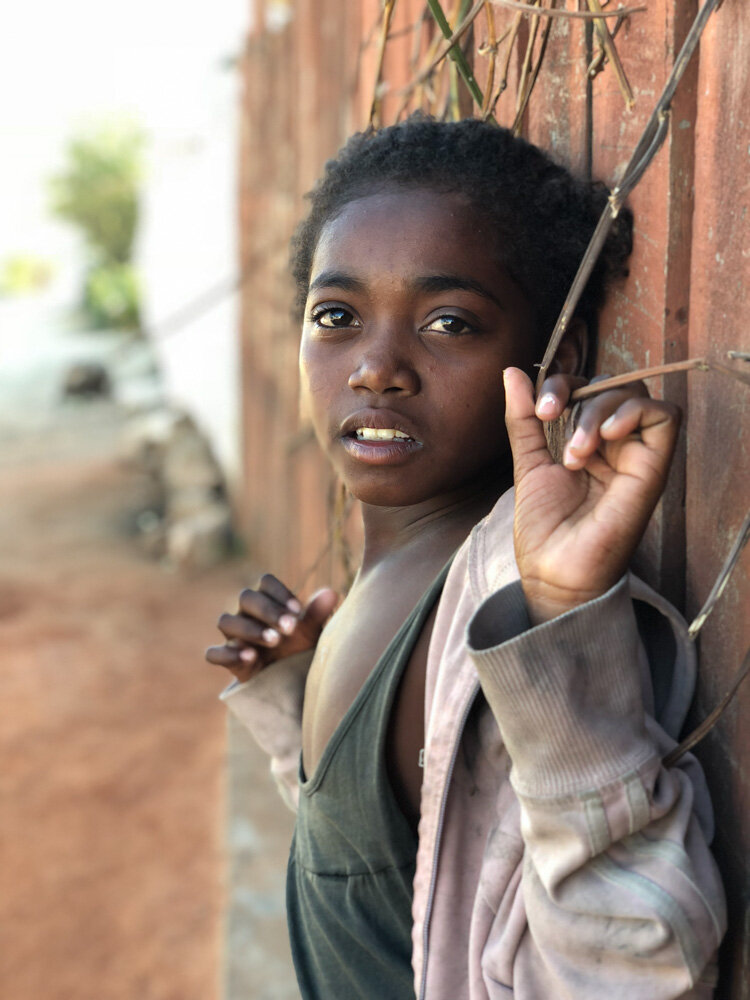  Portrait d'une enfant souffrant de la sécheresse chronique. Avec Caritas France. Amboasary. Madagascar. Mai 2018 // Portrait of a child suffering from chronic drought. With Caritas France. Amboasary, Madagascar. May 2018. 