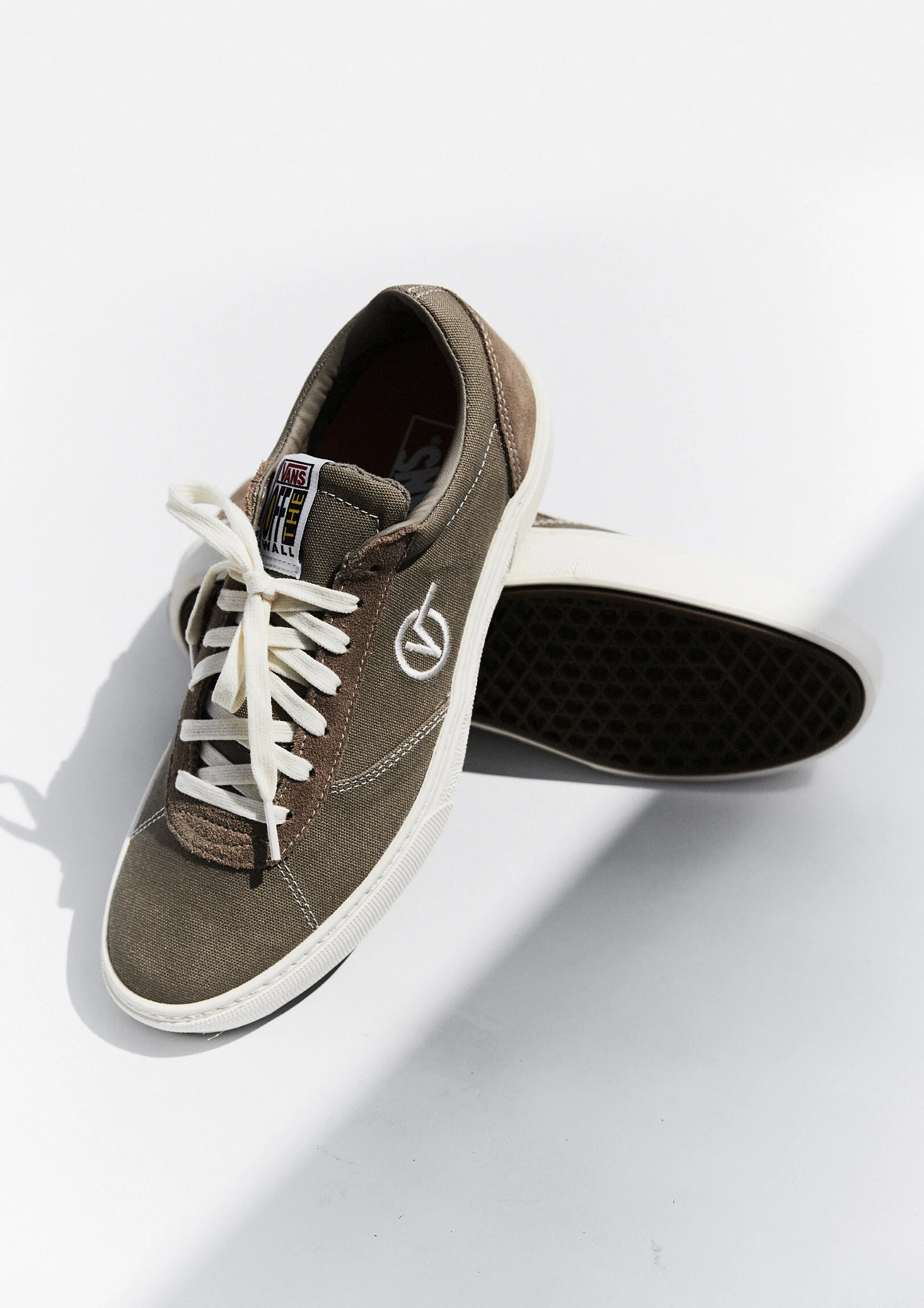 vans canvas paradoxxx