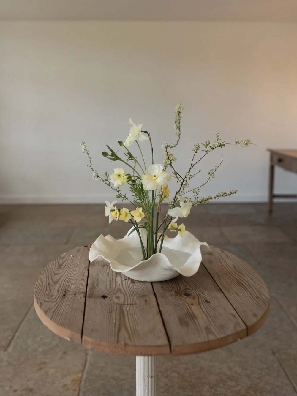 Rosa Petal Bowl in Porcelain Glaze