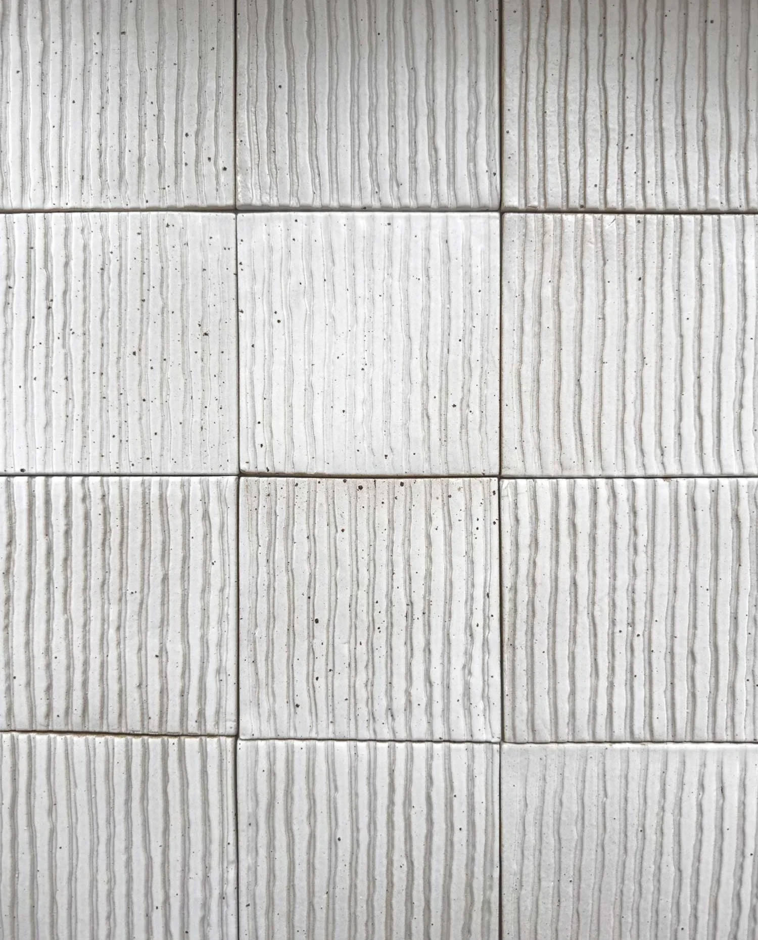 14_02_EveryStory_HandmadeCeramicTile_Riva_Pattern.webp