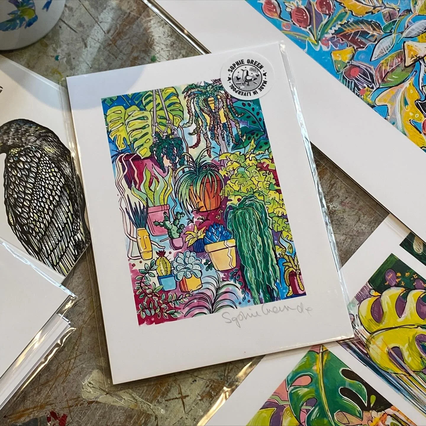 Getting all my plants repotted and ready for a brand new stockist, one I’m very excited to share with you soon! 🌿
I’ve also added new autumnal prints to the shop, just in time for all the leaves to blow away 🍂 Houseplant prints are liv