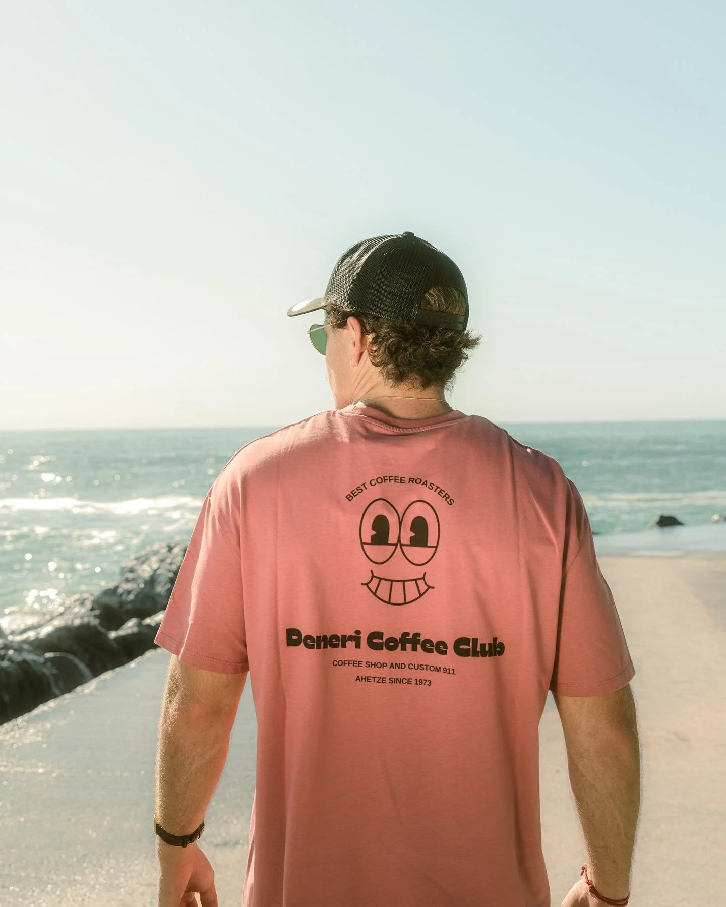 Tee-shirt deneri coffee club disponible sur notre site ☕️🏁