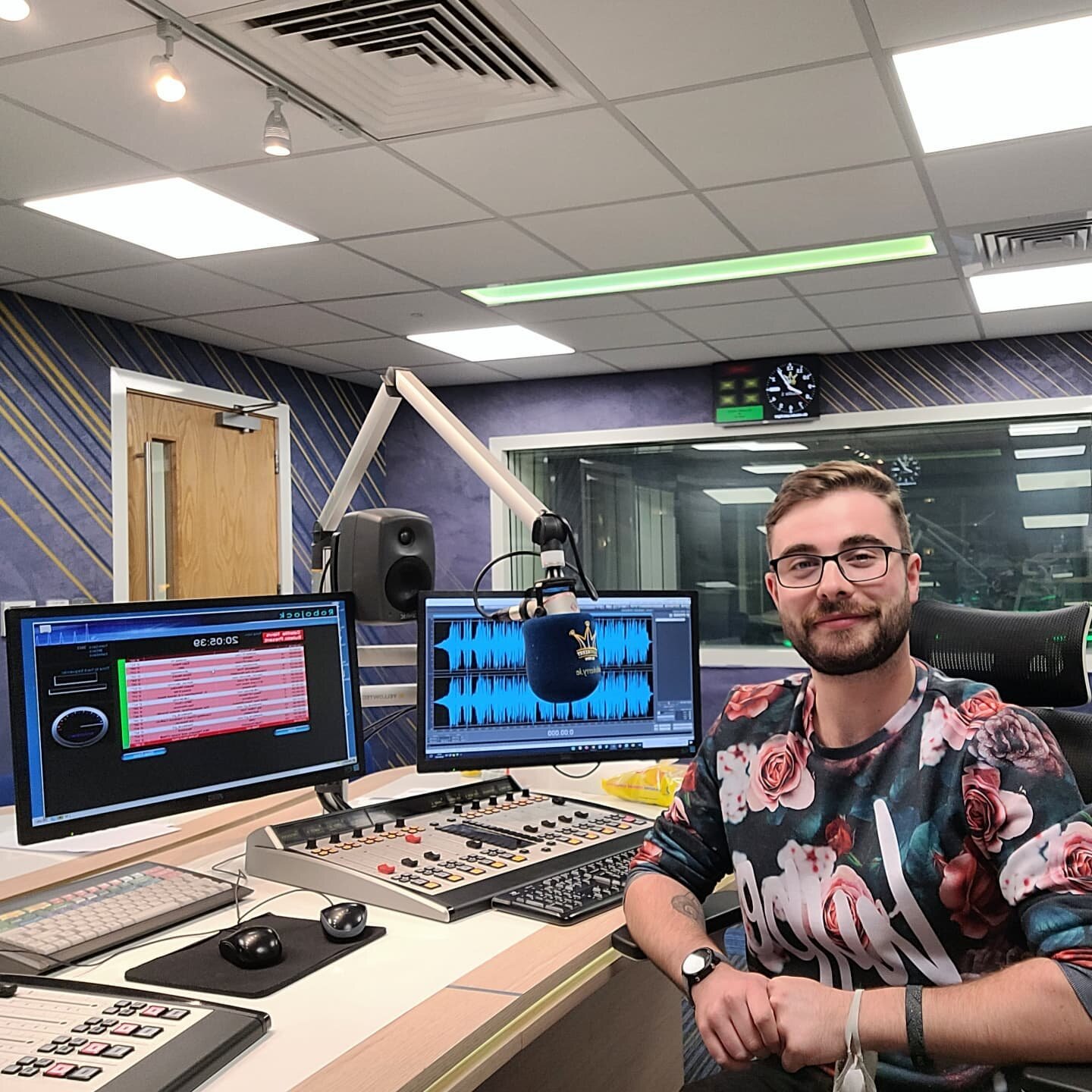 Tonight marks my last evening working in @radiokerry (for now, at least). 

The last year or so has been a fantastic experience and has solidified my love for radio. 

I can't thank everyone in Radio Kerry enough for all the help, guidance, encourage