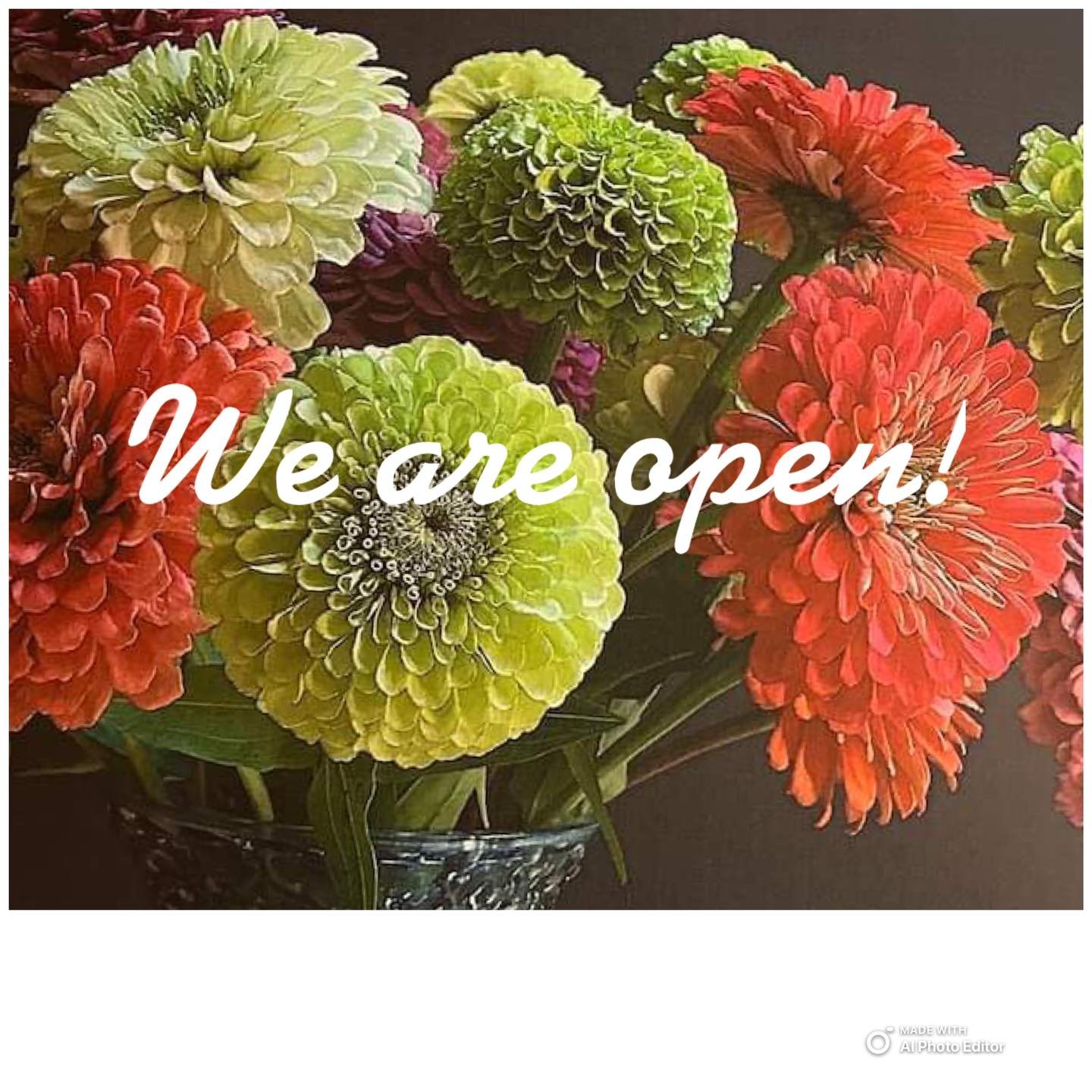 We are officially open!!!🥳🎉Visit us Friday through Sunday 11:00am to 3:00pm or visit our website 24/7 at 
https://www.foundryartmarket.com