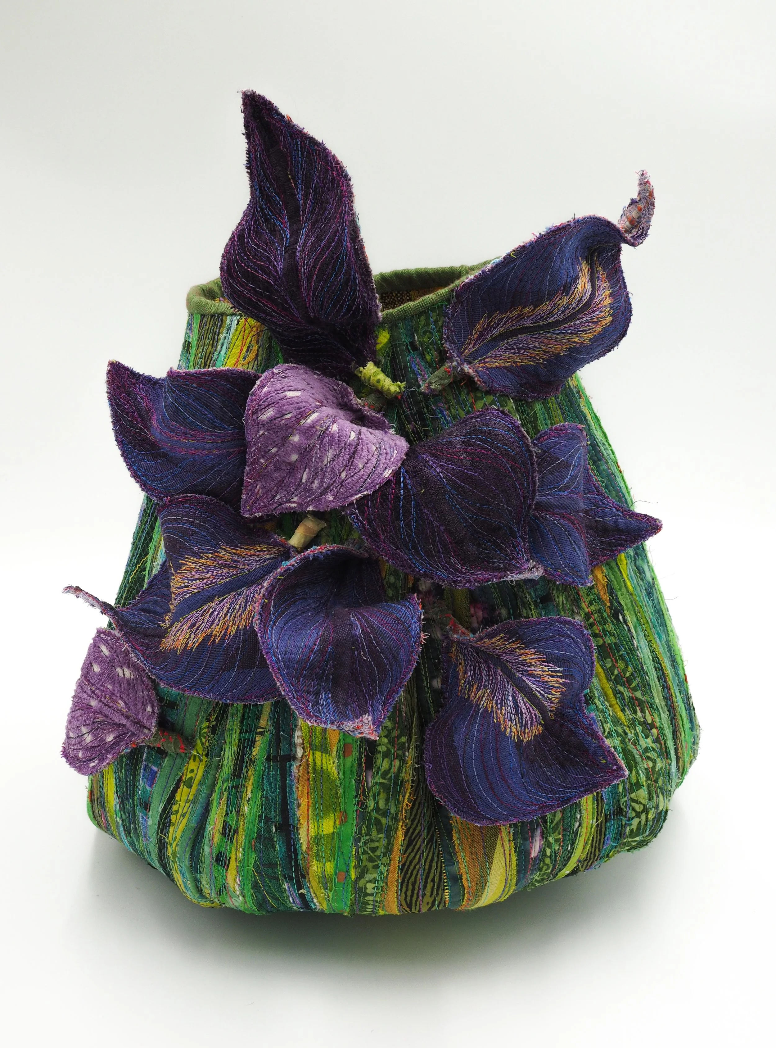 Finch_A_1_Receptaculum VI Iris sibirica disseminated_full.jpg