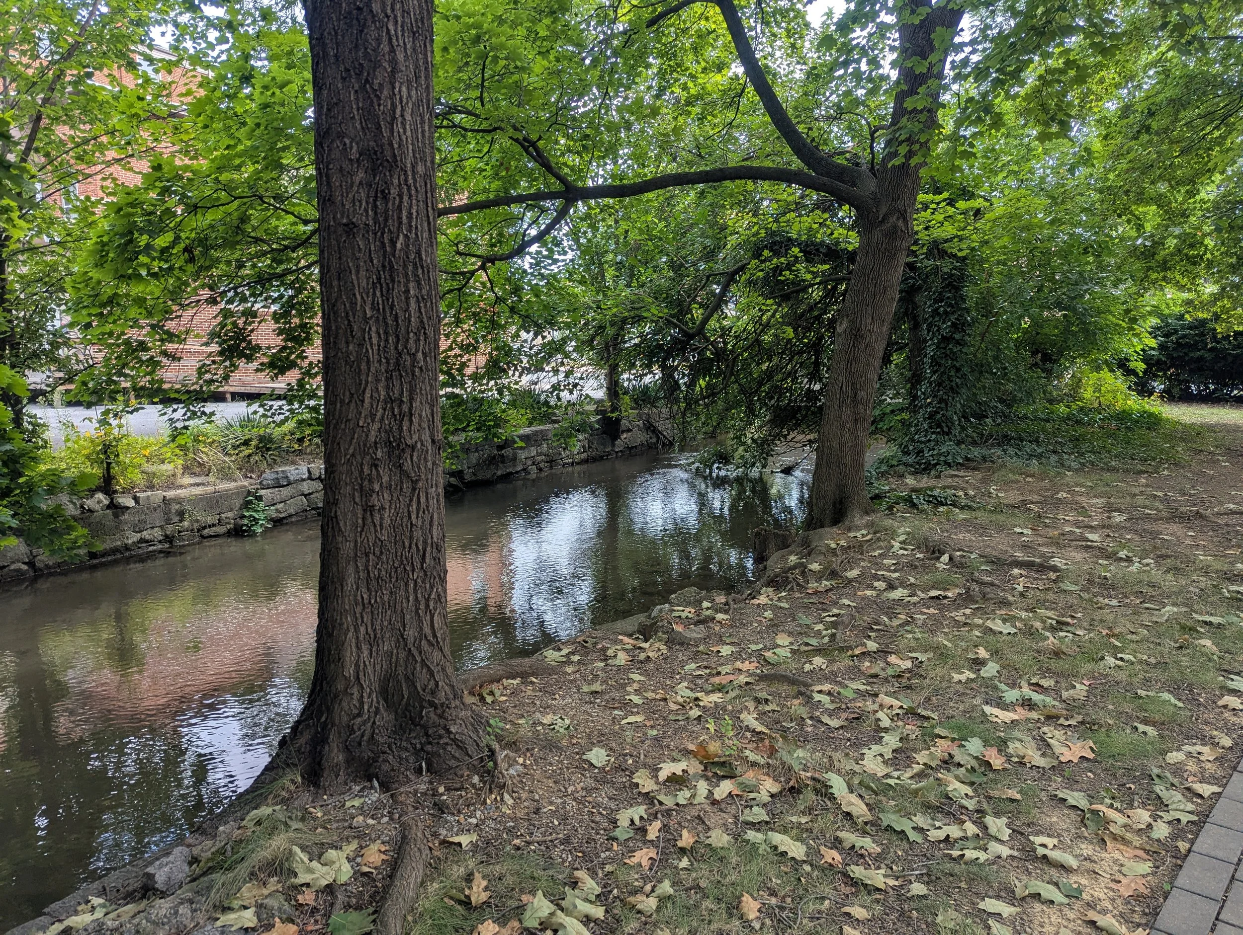 Between North Main & 2nd - 2nd block
