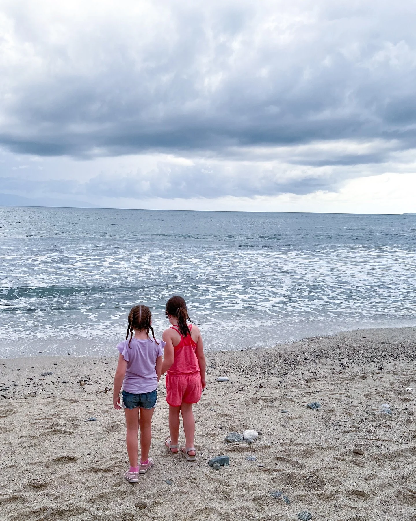 The kids will never be this age again, make the beach memories count. 🌊☀️

#familyvacation #beachvacation #puertovallarta #mexicofamilyvacation #bluesunvacations