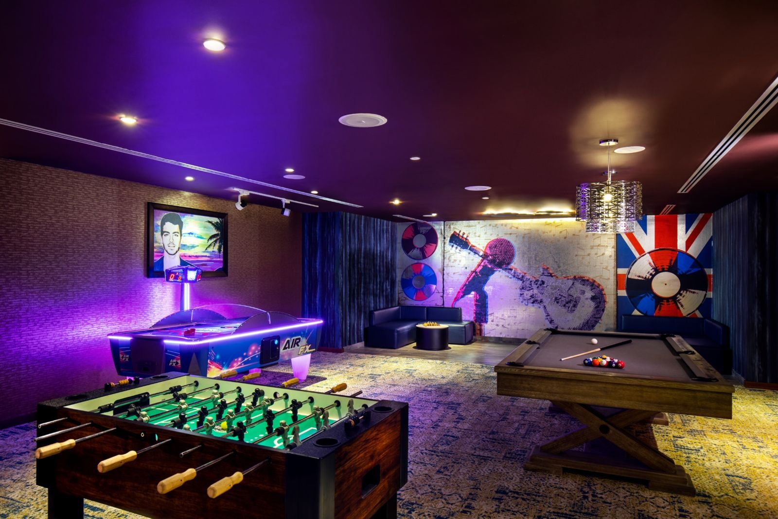 HRHLC_CAVERN_CLUB_TABEL_GAMES_ROOM_1.jpeg