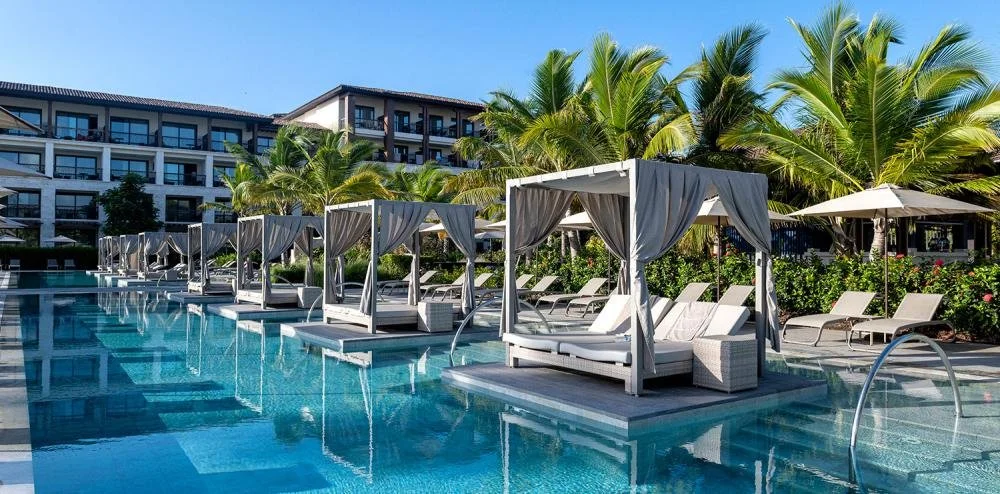 494-1000-vista-general-caribbean-pool-lopesan-costa-bavaro-resort-spa-casino-punta-cana.jpg