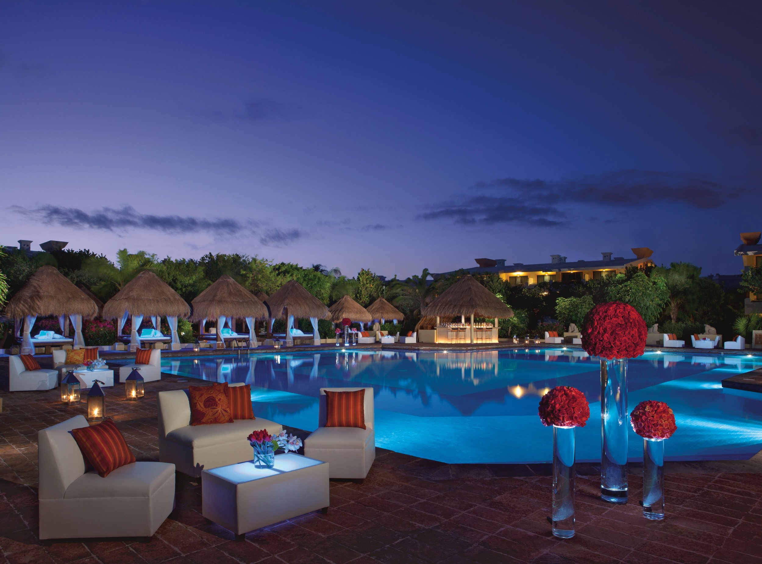DRSRC-GRP-LoungeParty-PreferredPool-1-CB.jpg