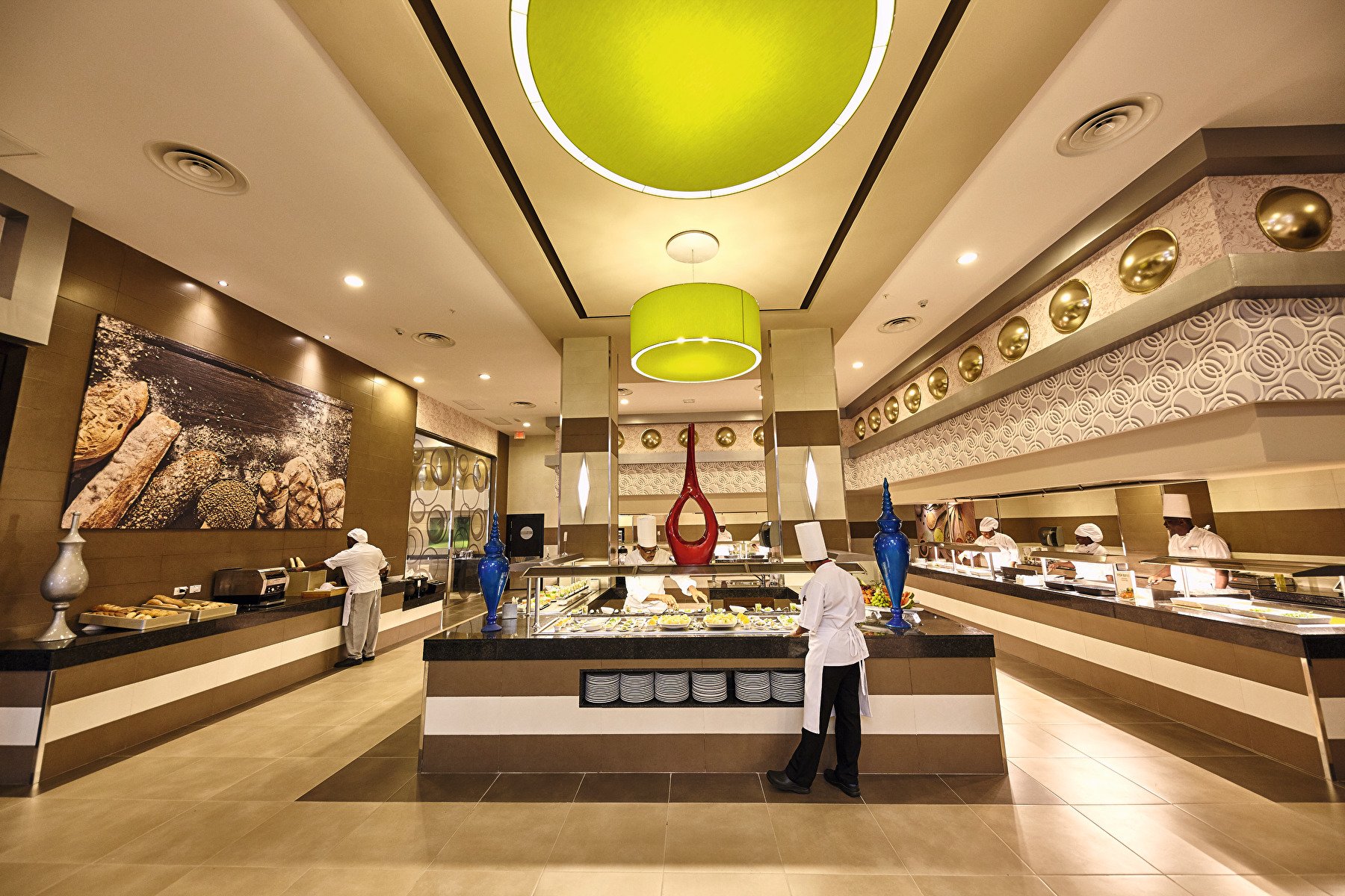 XPI_17_150 - Main restaurant.jpg