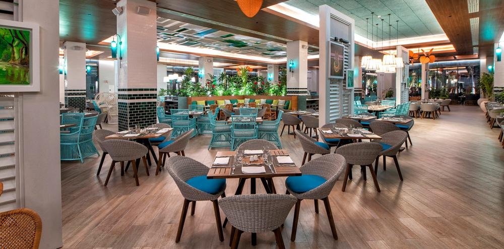 494-1000-buffet-atlantico-costa-bavaro-punta-cana.jpg
