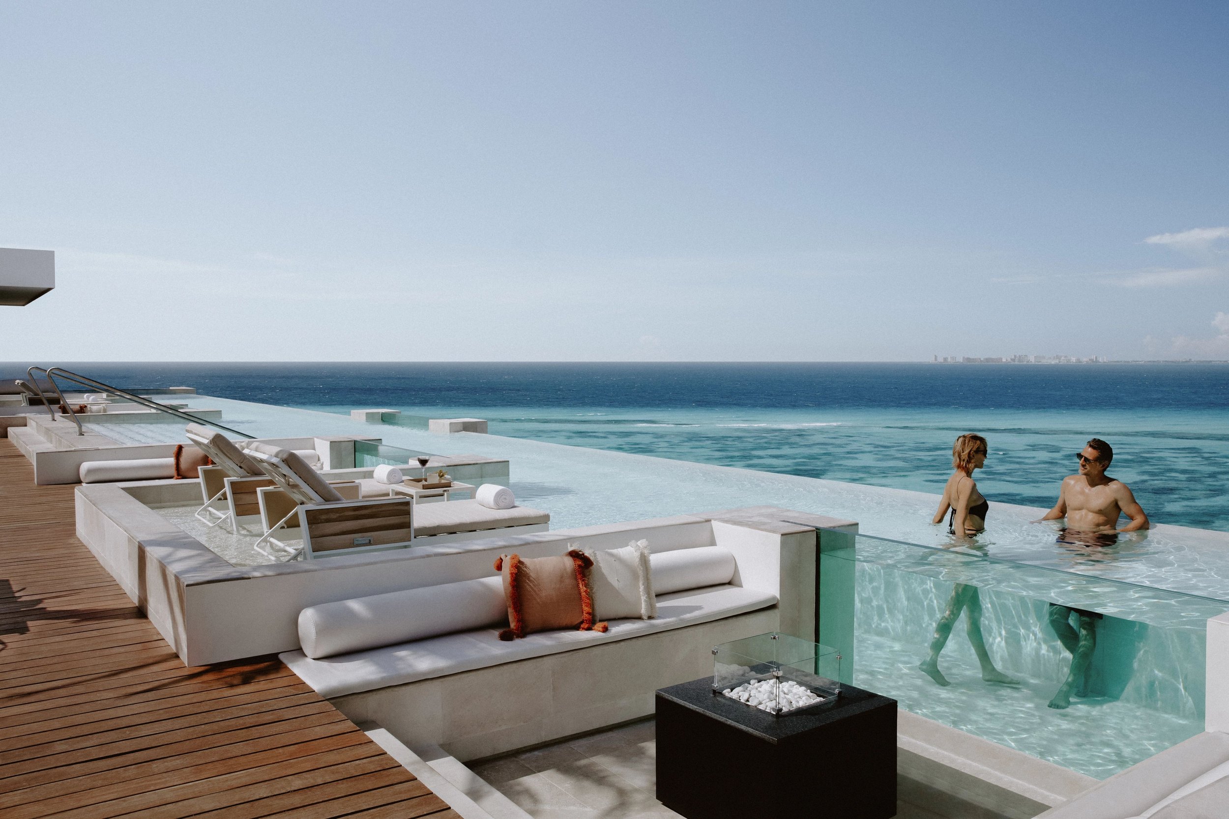 SEIIM-EXT-Couple-RooftopPool-2A-CB.jpg