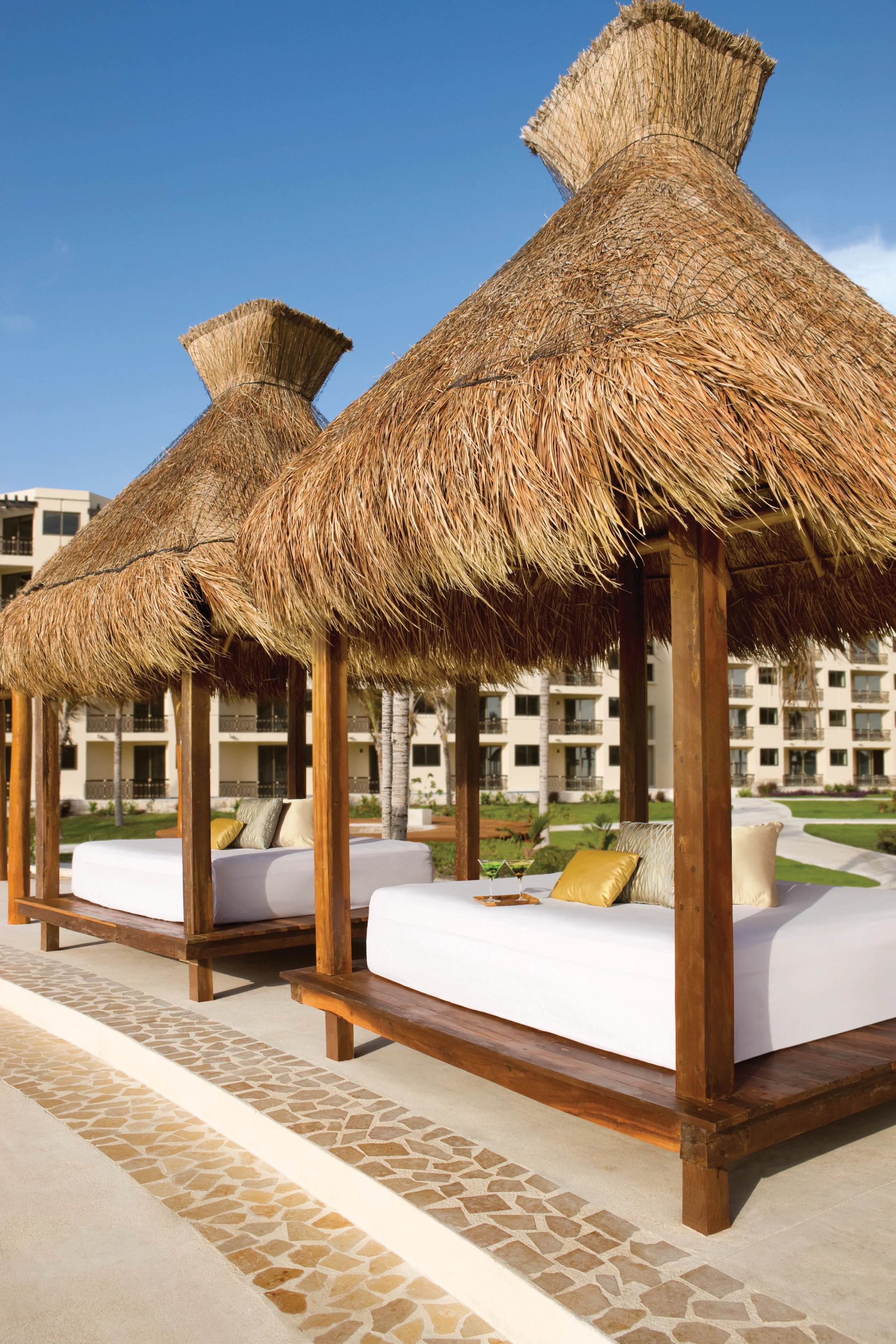 DRERC-EXT-DAYBEDS-1-CB.jpg