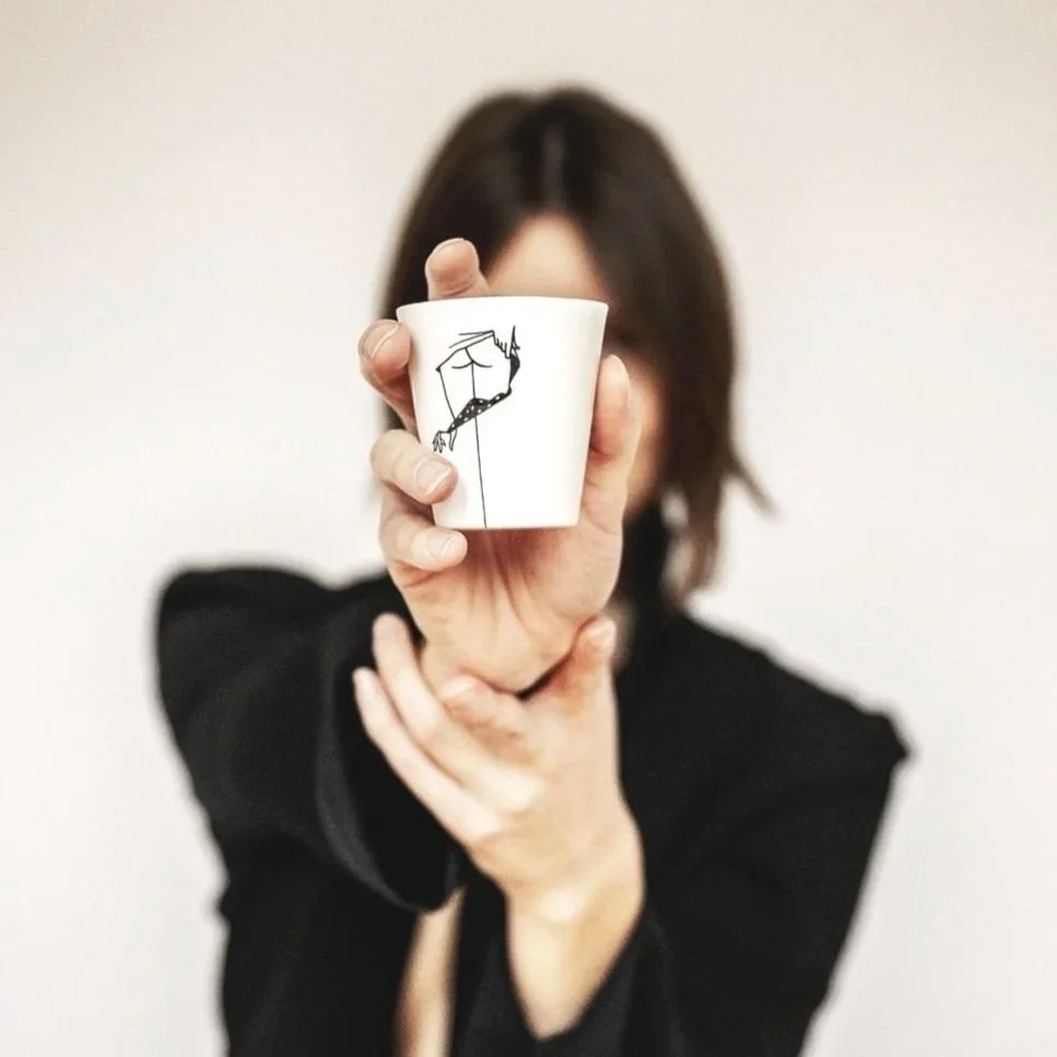 Taille expresso petite luxure avec dessin linéaire 