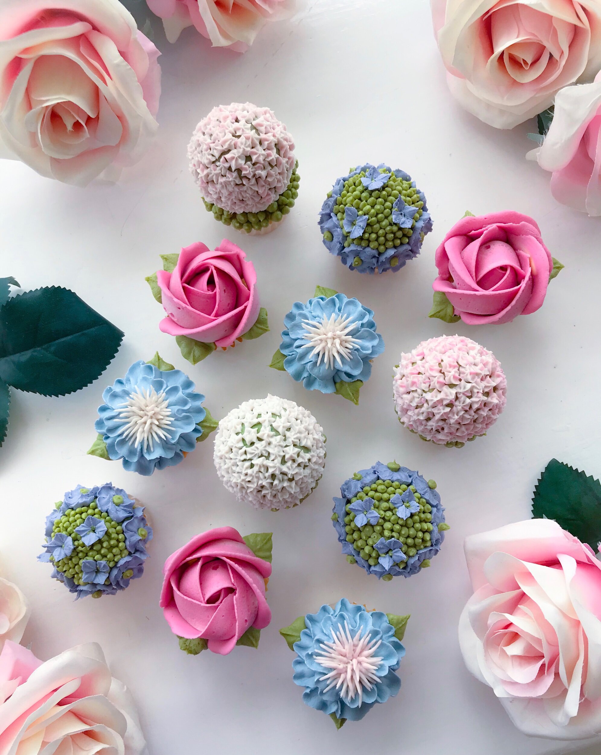  Buttercream Floral Cupcakes 