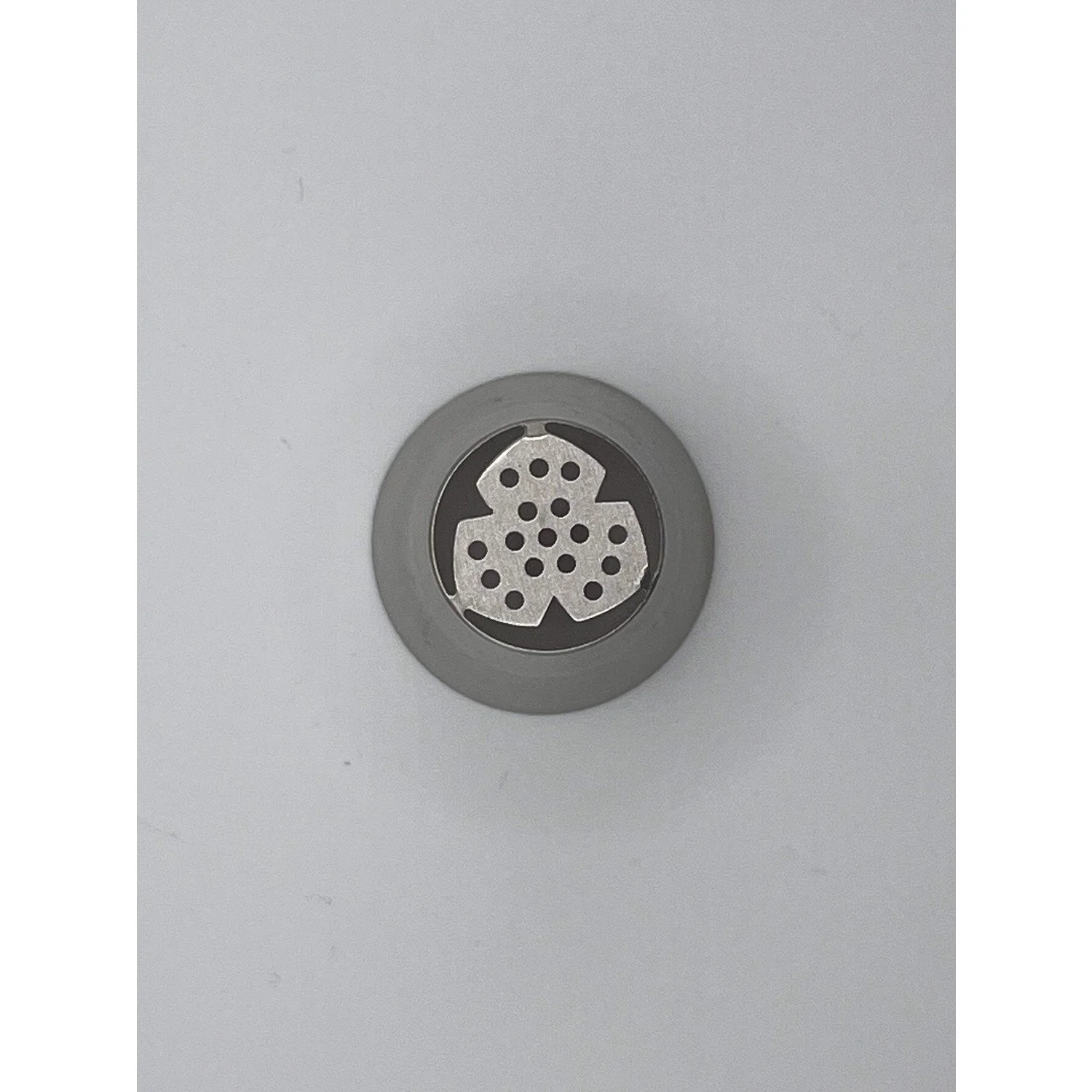 Small Russian Piping Tip No15