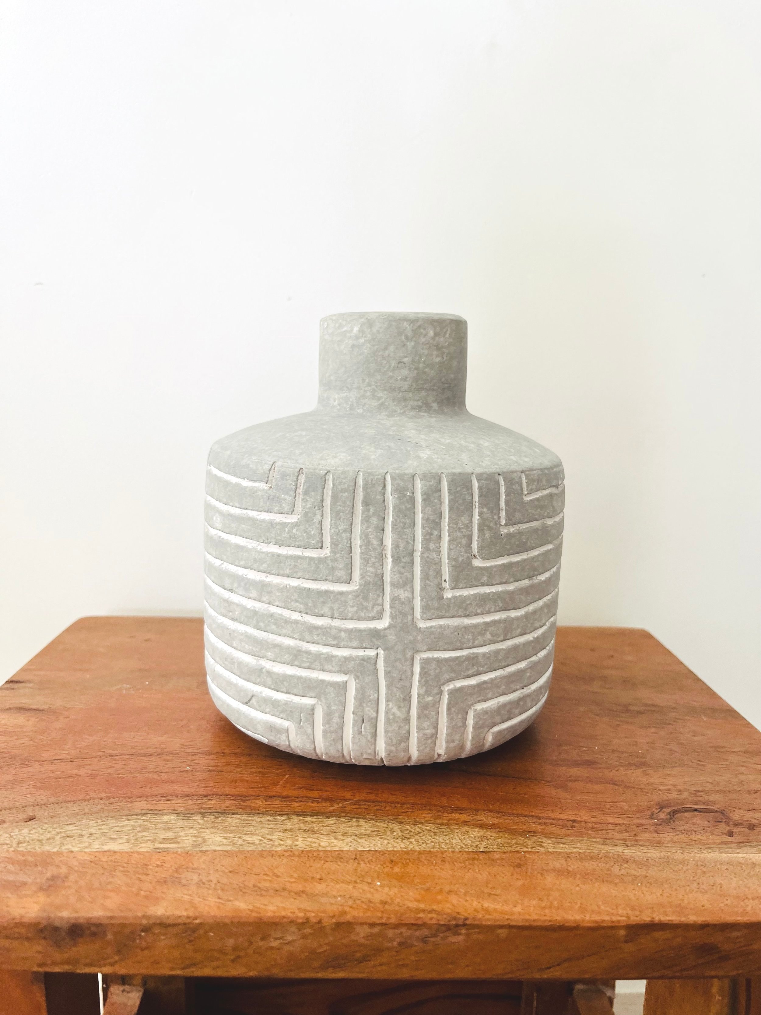 Grey+Vase.jpg
