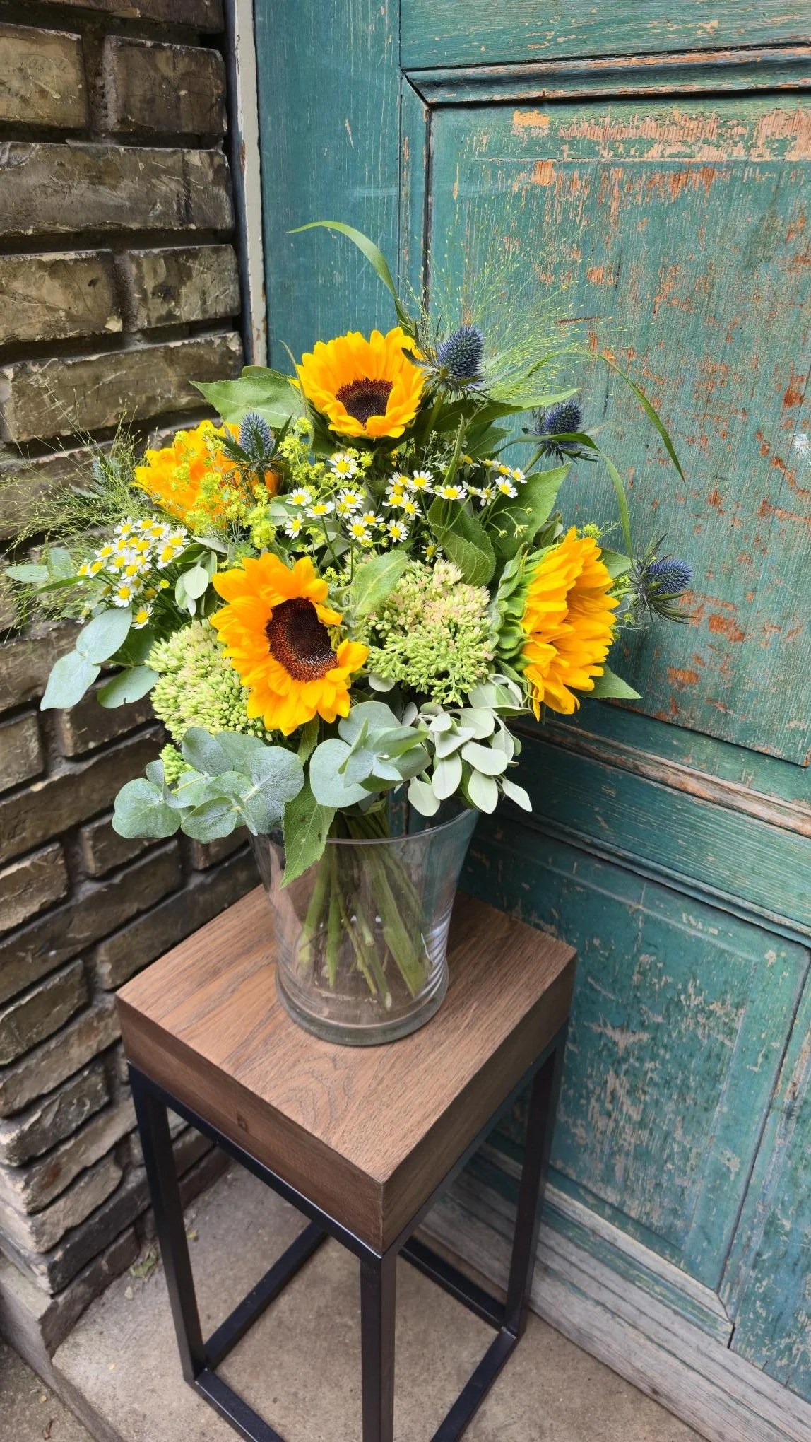 Sonnenblumen Strauss mit Beiwerk