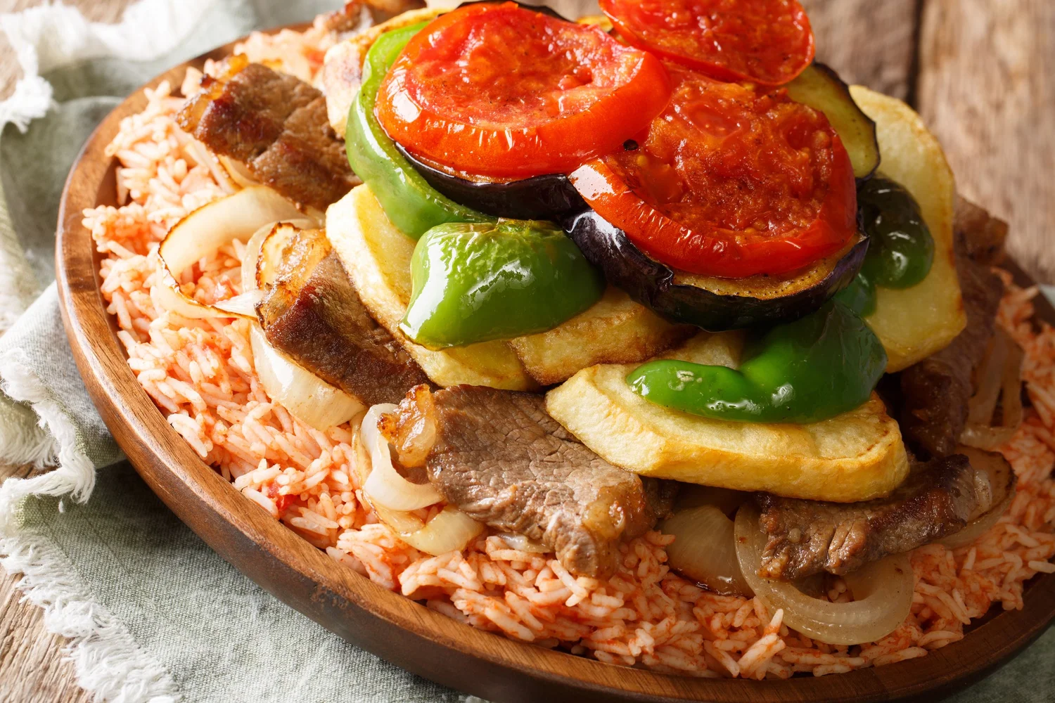 Makloubeh (Maqluba) Upside Down Palestinian Rice Recipe — Folklife ...