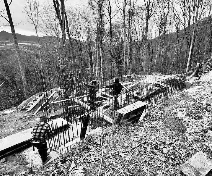 Excited for our new build in Waynesville! Managed to get the footings done before the freeze and this brave crew has been able to crack on in the cold at +3500&rsquo;. Can&rsquo;t wait to start framing this modern mountain home with midcentury vibes.