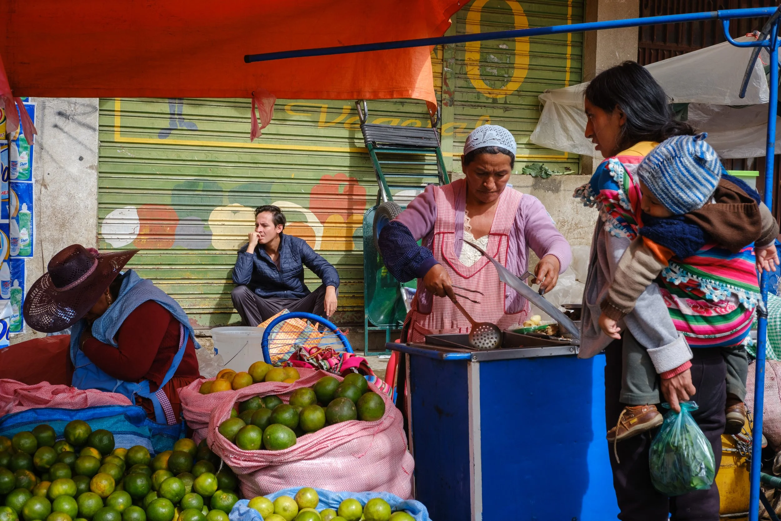 Trannsaction in Triangulo market in Cochabamba 2