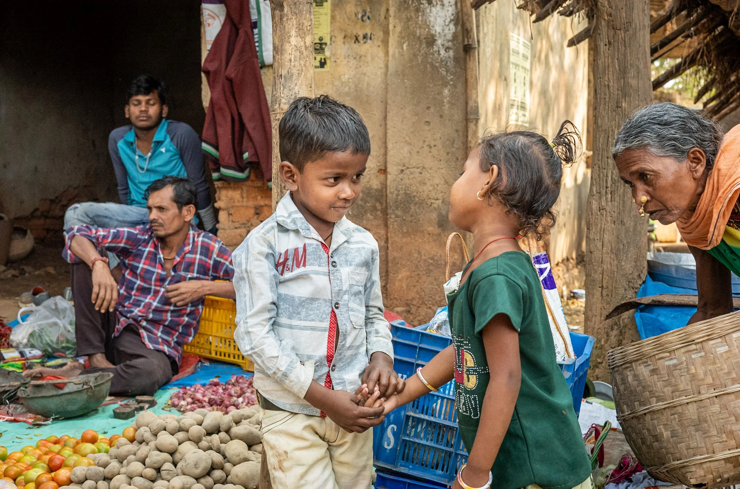 Children in Odisha market
