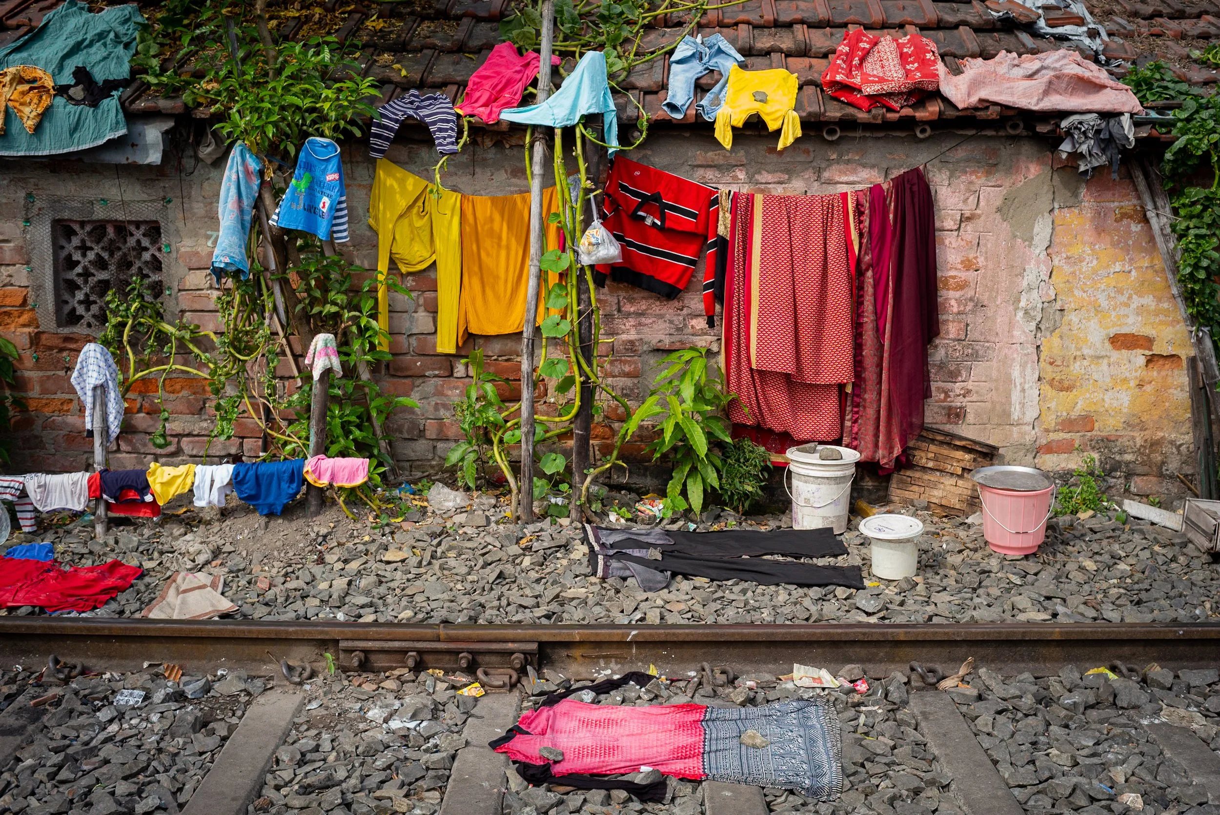 Clothes drying in Kolkata railway community