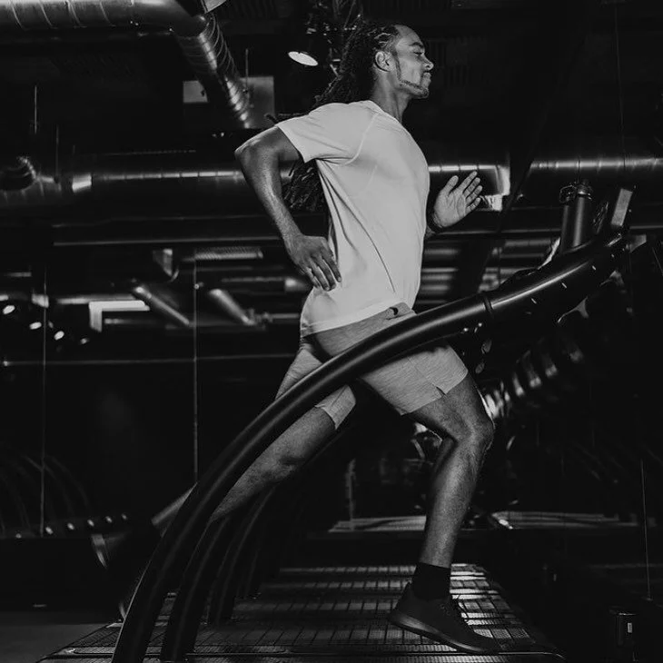 This is your daily reminder to drink your water, check in with your loved ones and get on that run! 🧡
&bull;
The CC family are scheduled for Run 1.2 today- a middle distance focused with intervals ranging from 300-400m 🤩 wish them good luck! 🔥💨❄️