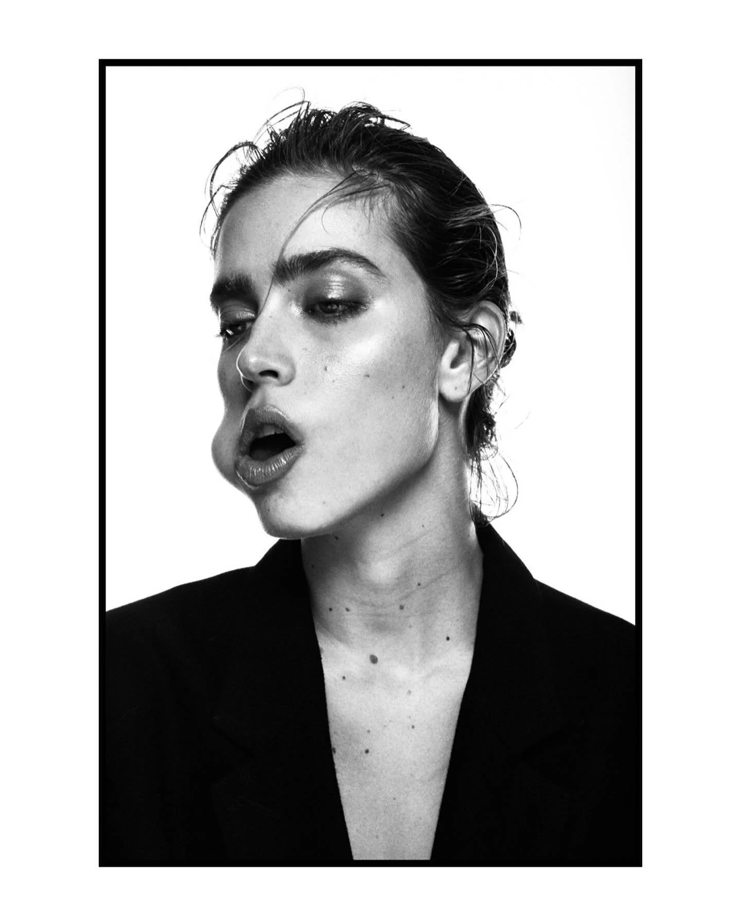 Look at me, don&rsquo;t look at me
all minimal 

@sean_levyy 
@nuritchen 
@sapir_sabag 
@elitenyc 
@elinor_shahar_personal_mgmt