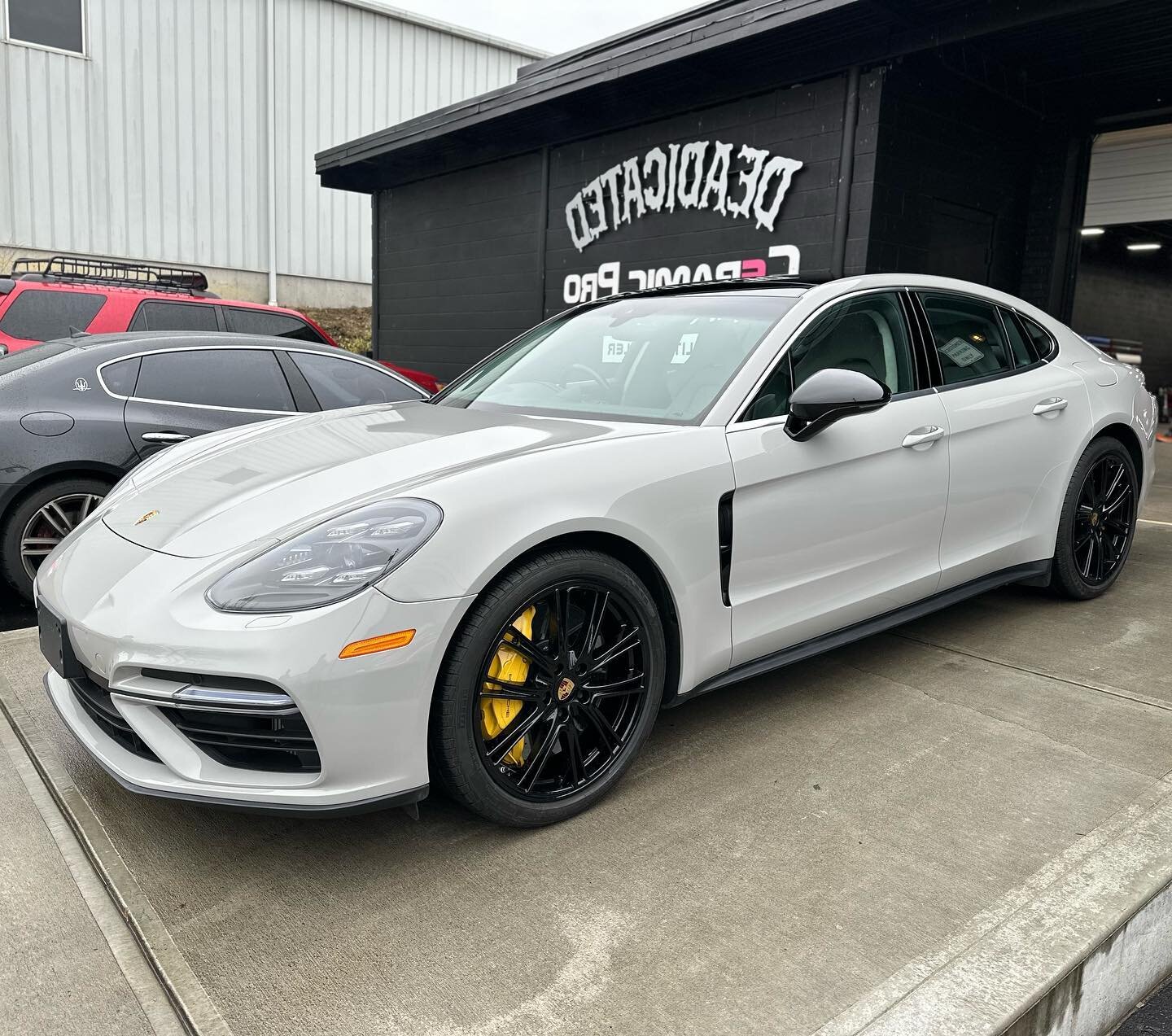 2021 Porsche Panamera Turbo
▪️Full &ldquo;chalk&rdquo; color change wrap
▪️Powdercoated wheels 
▪️Ceramic pro bronze

#welcometotheclub #deadicatedautoclub #porsche911 #porsche #porschepanamera #porschepanameraturbo #porschelife #porscheclub #porsche