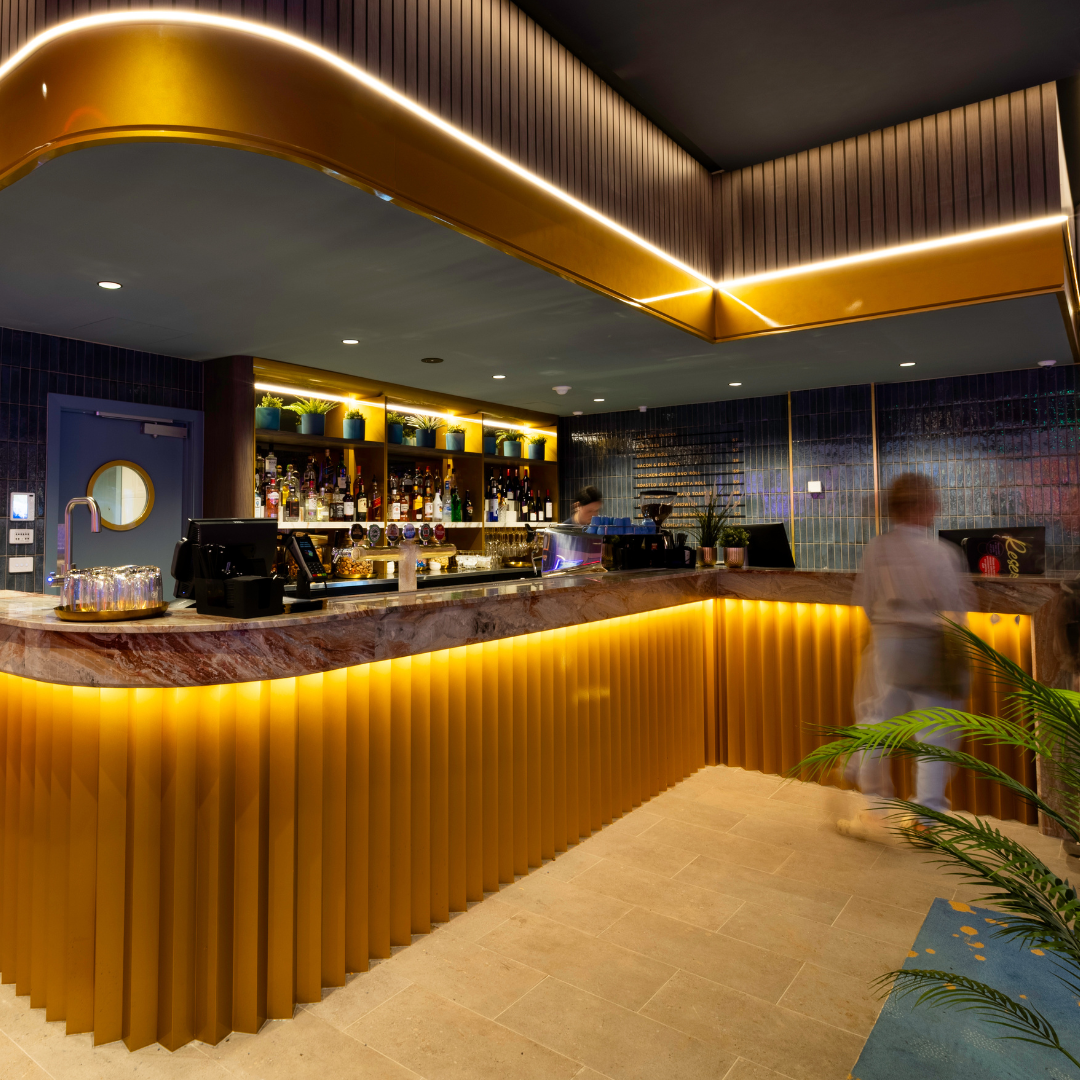 Skyways Bar.png