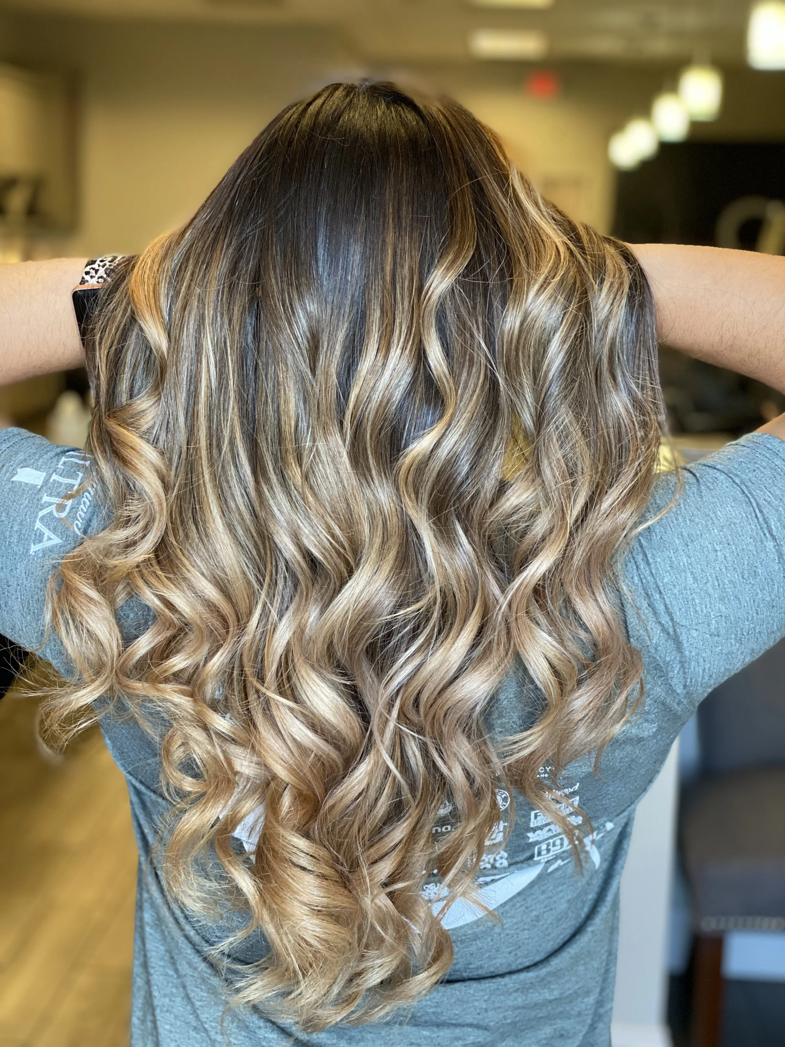 TraElle Salon Exclusive